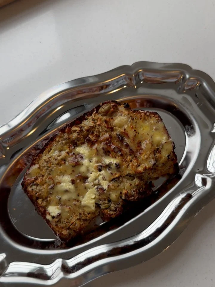 The best banana bread loaf packed with nutrition to keep you full &amp; fuelled 🕺🏼

The seeds make it crunchy, otherwise fluffy and goes so well with a morning coffee.

As you eat throughout the week, highly recommended air-frying your serve for 5m