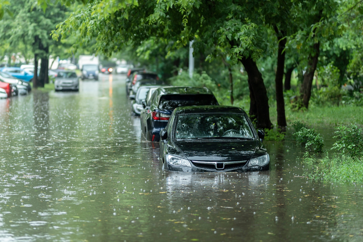 Step-by-Step Guide to Coordinating Vehicle Recovery After a Flood or Storm