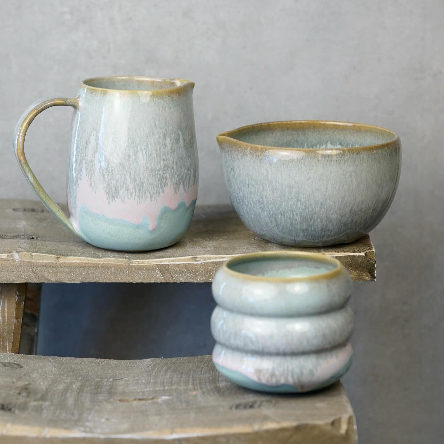 Serie 087
#pottery_by_mi #pottery #potterylove #potteryisart #keramikliebe #handthrown #handgemacht #töpfern #töpfernistdasneueyoga #ilovepottery #unikat #clayart #töpfernistdasneueyoga #töpfernmachtglücklich #badkreuznach #g