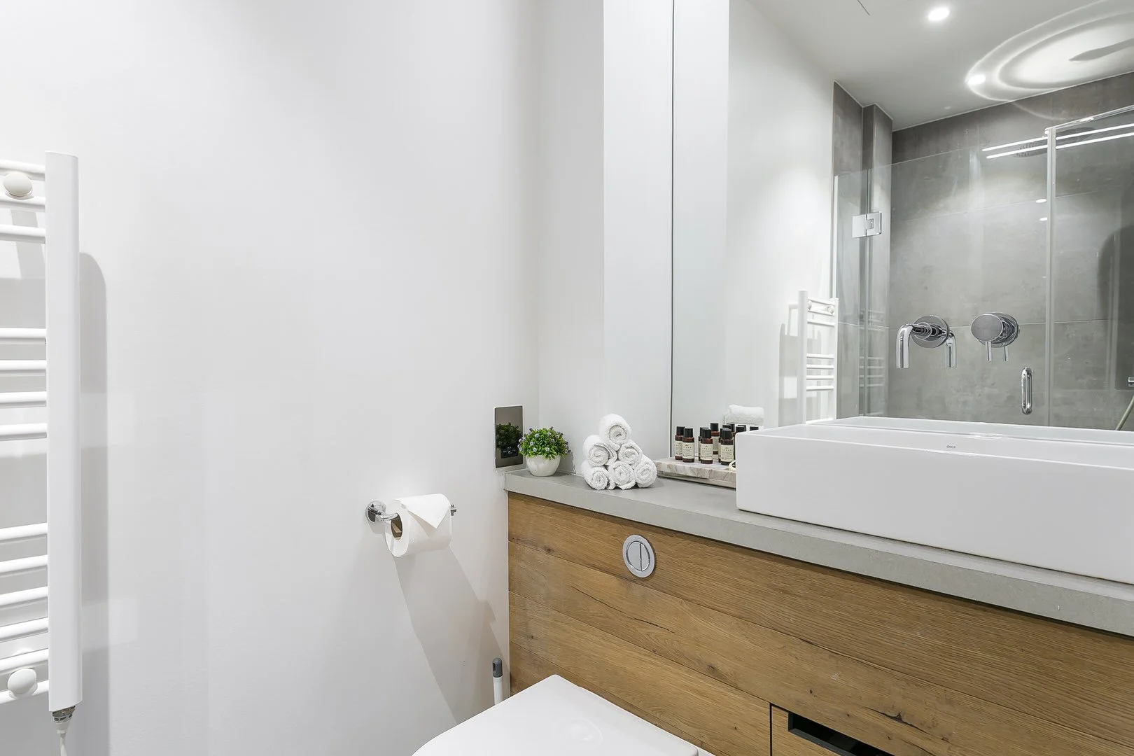 clink-residences-2bed-12.jpg