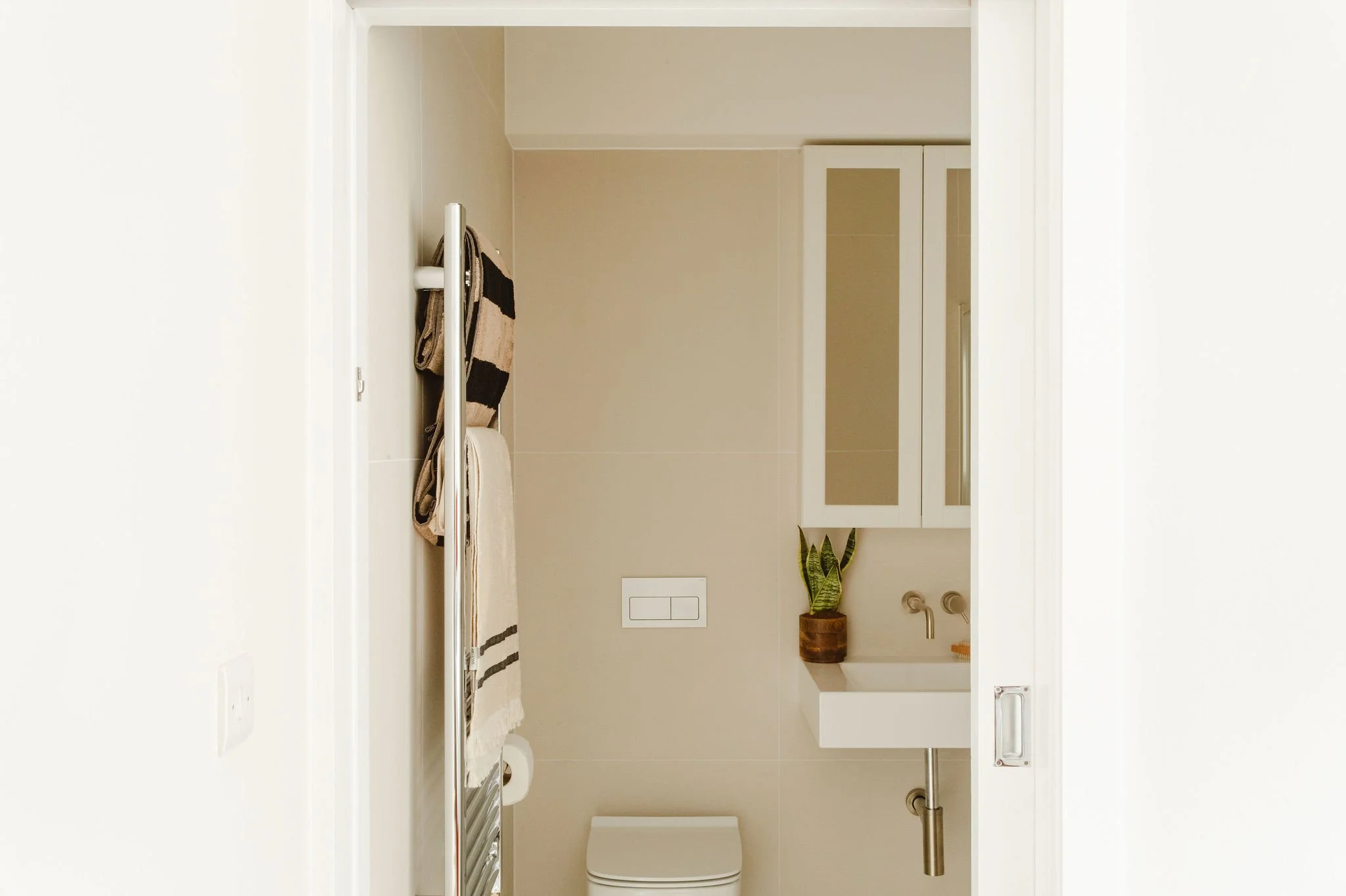 hinde-st-residences-2bed-7.jpg