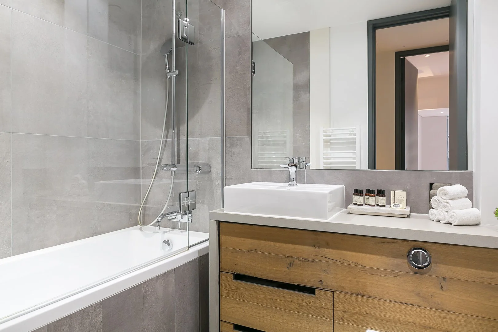 clink-residences-2bed-29.jpg