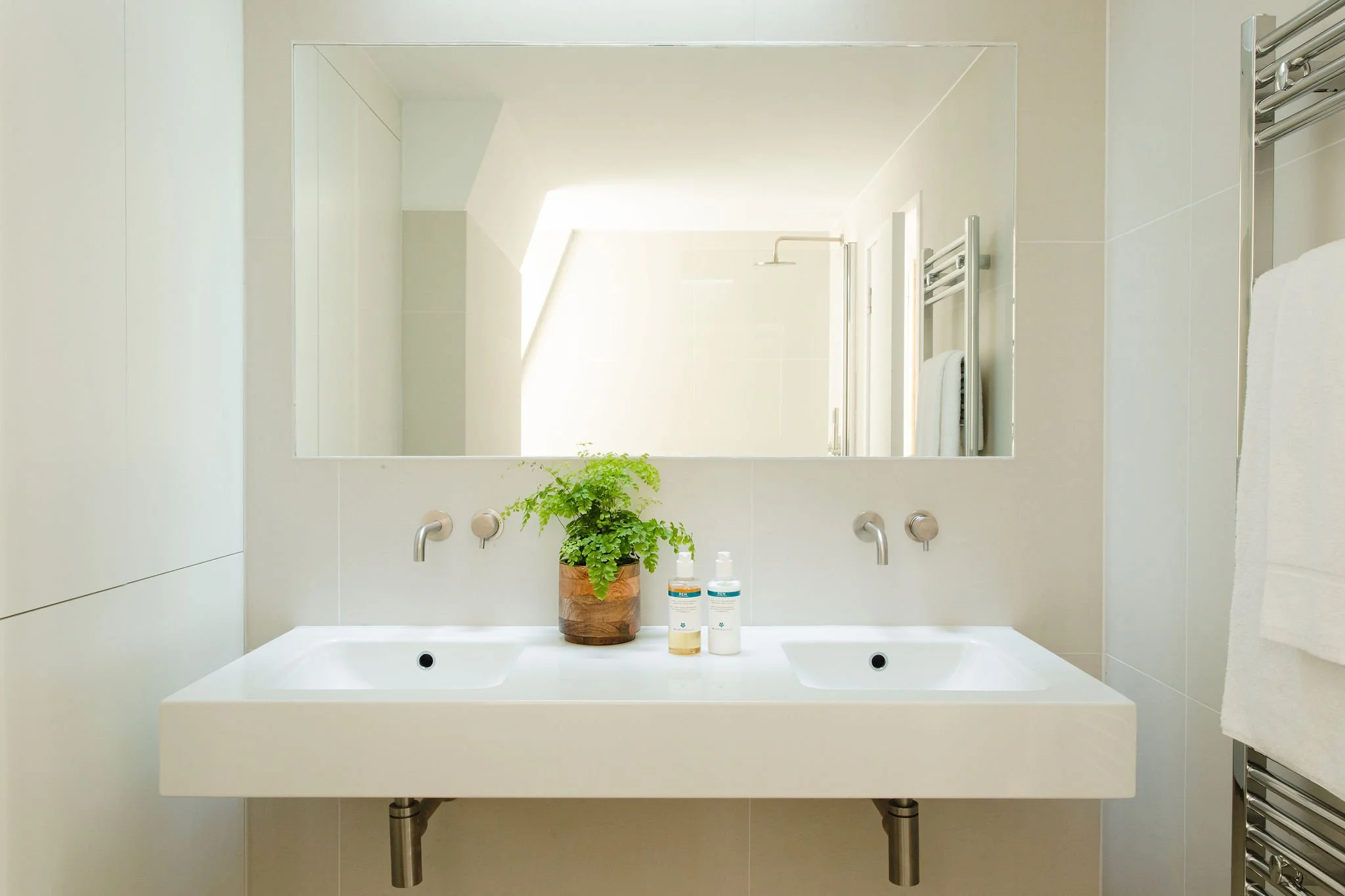 hinde-st-residences-3bed-2.jpg