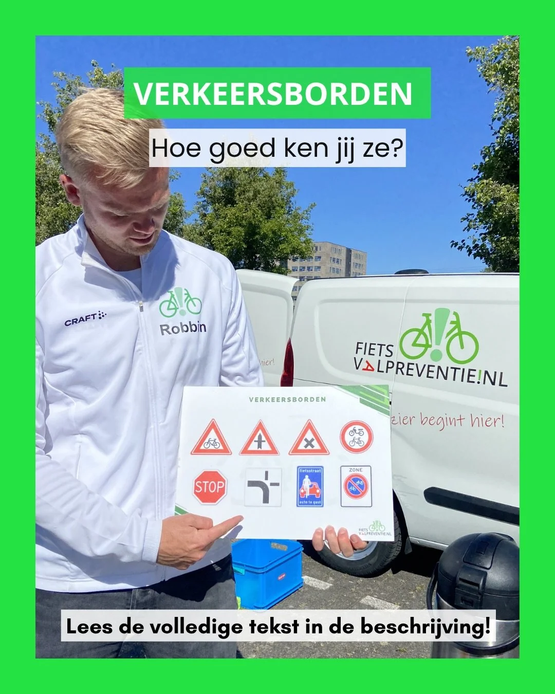 Het verkeersbord &ldquo;verloop van de voorrangsweg&rdquo; toont dat de voorrangsweg bij het kruispunt van richting verandert. De dikke lijn geeft aan waar de voorrang loopt.

Voor fietsers is het extra belangrijk om dit soort verkeersborden goed te 