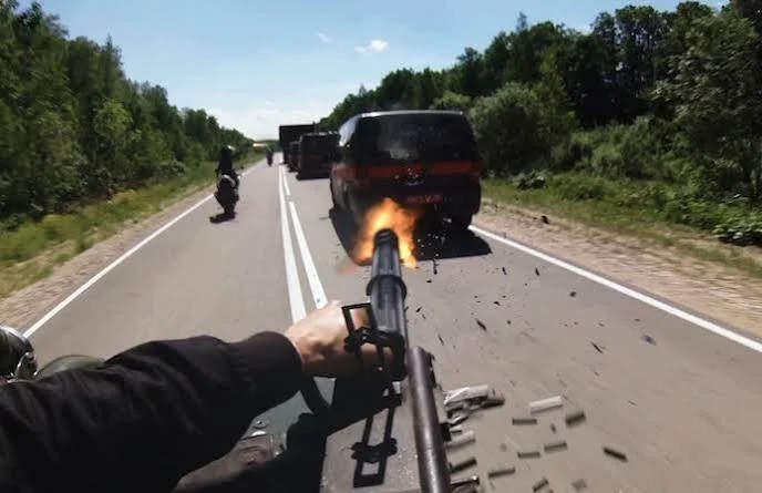 Plan séquence Hardcore Henry (2015) - La poursuite sur autoroute