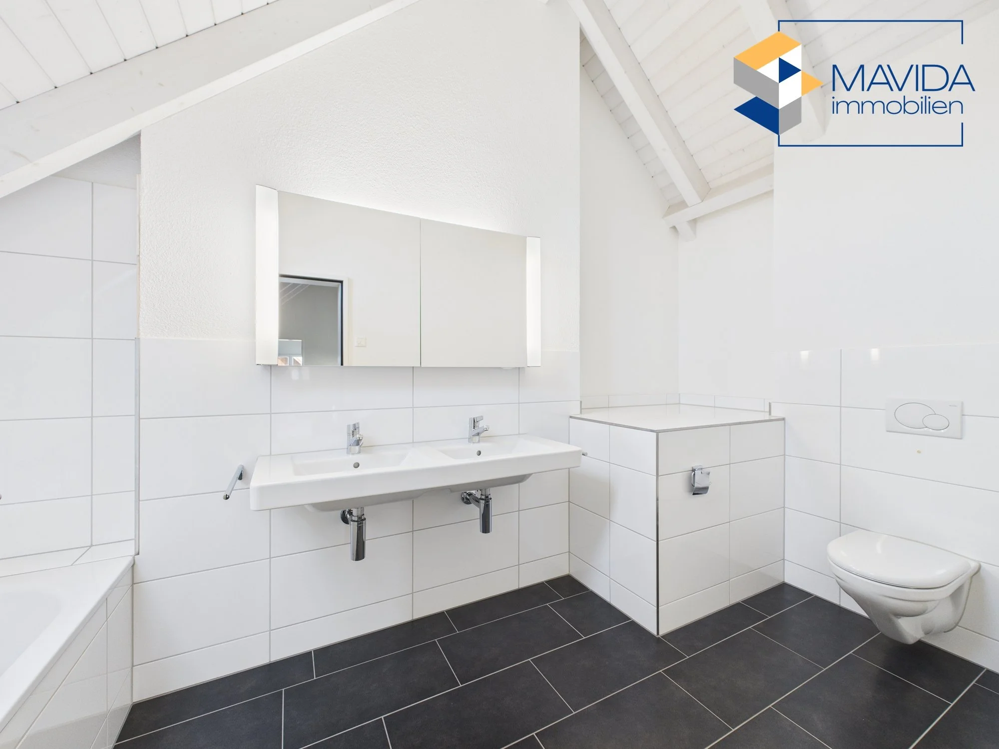 Bad obere Etage Bild 1.jpg