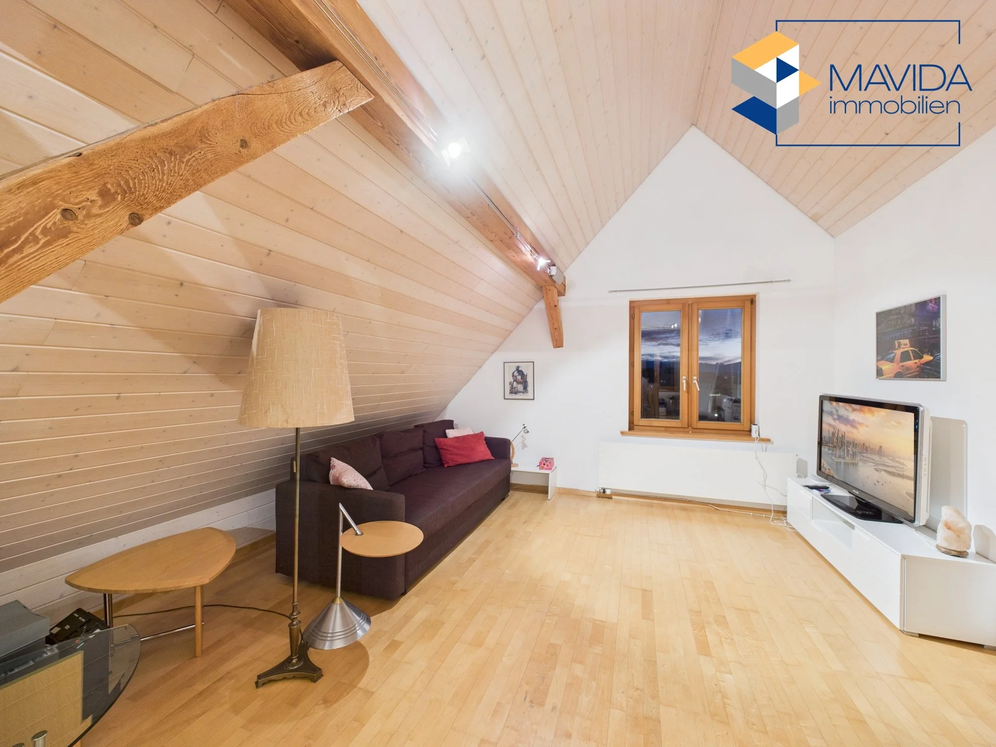 Dachgeschoss Bild 1.jpg