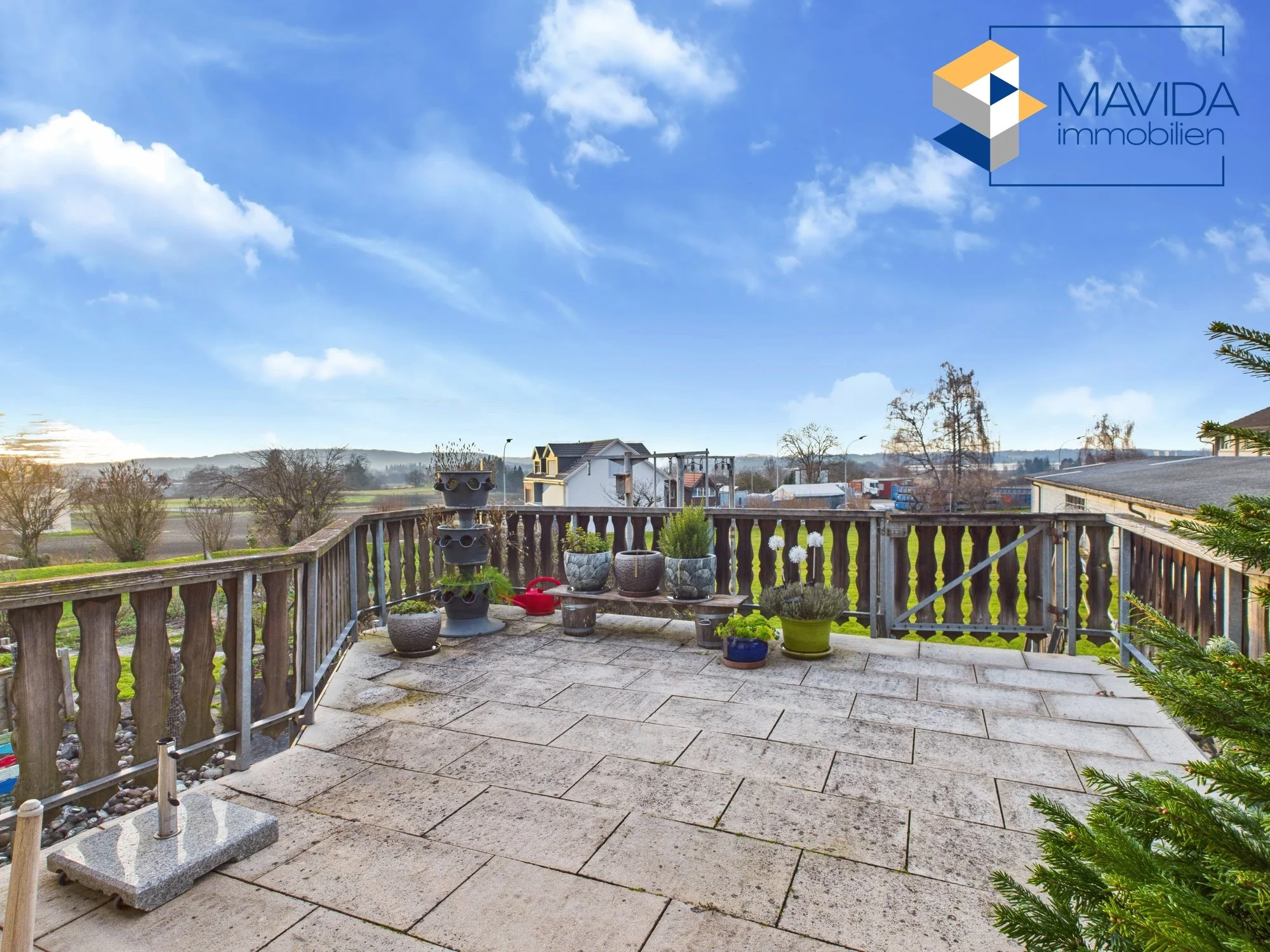 Terrasse mit Weitsicht.jpg