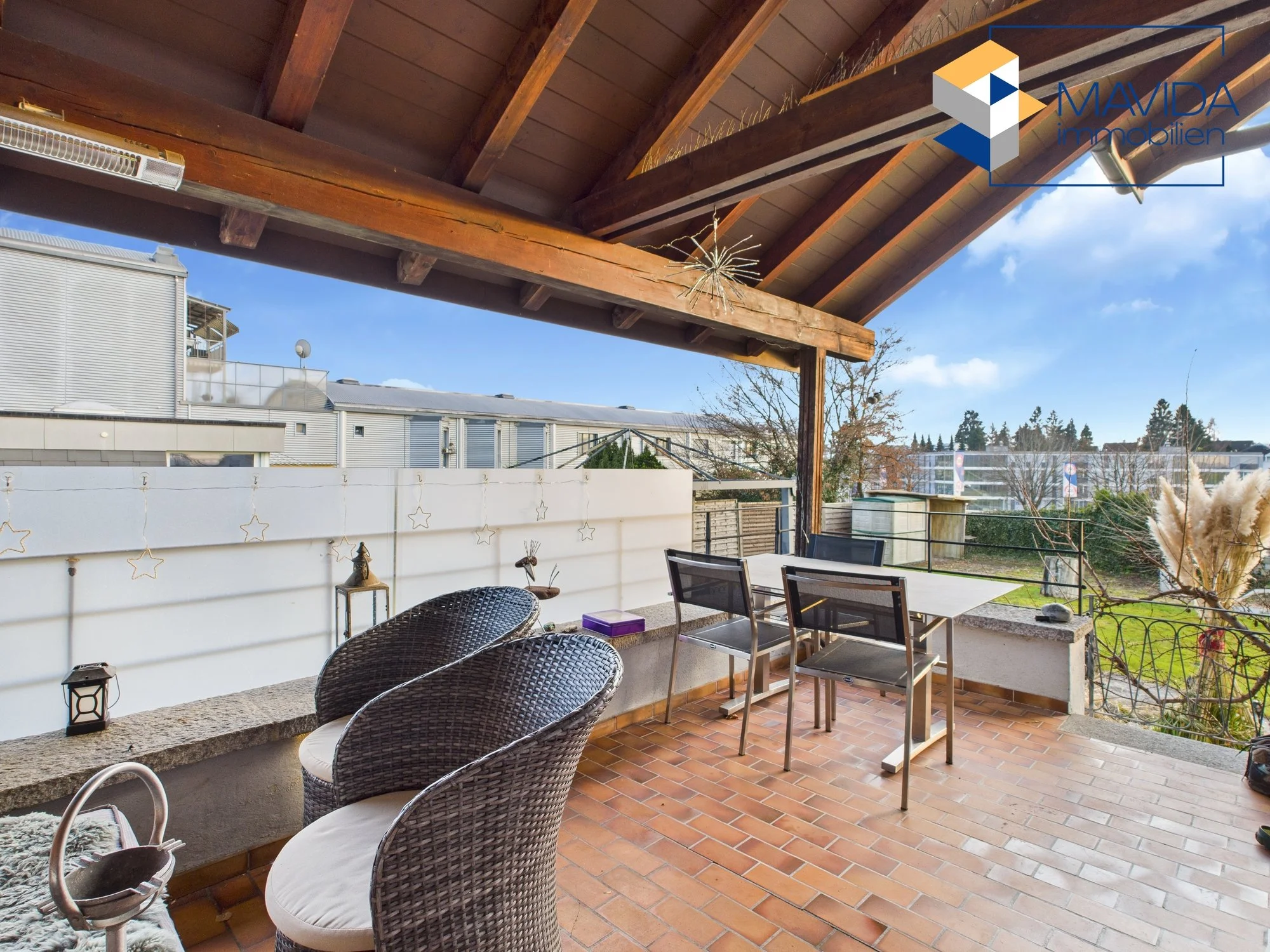 Überdachter Sitzplatz Bild 1.jpg