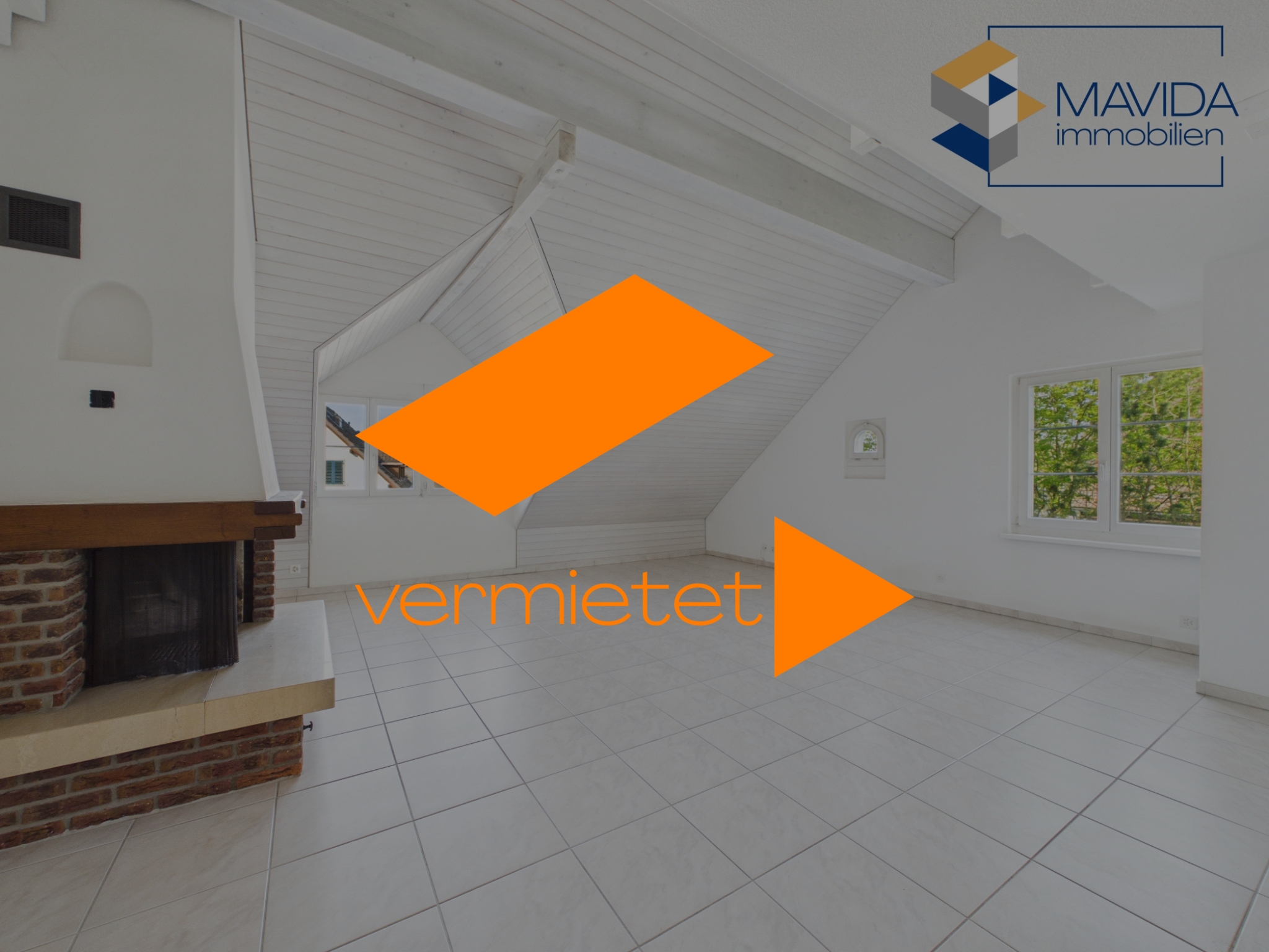 Dürnten ZH: Maisonette mit Kamin, Galerie & Loggia