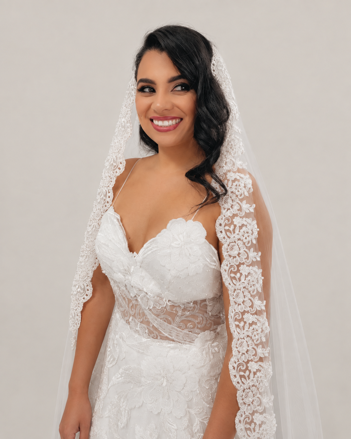 Pearl Lace Border Bridal Veil V110