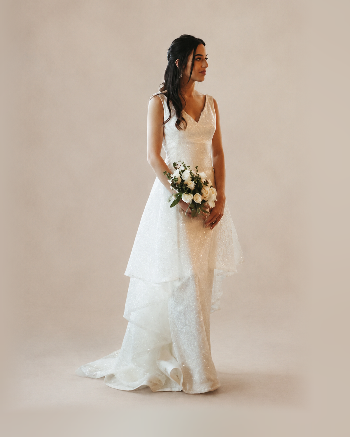 03-sheath-sparkle-wedding-dress-uniform-4x5.png