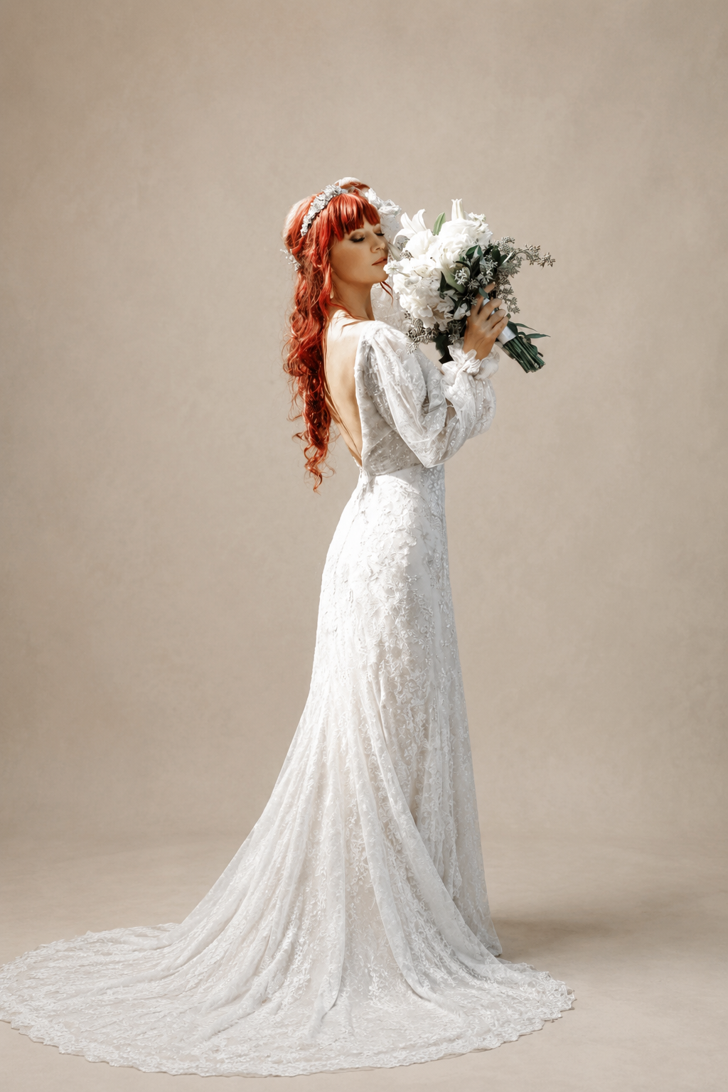 21-vintage-inspired-bohemian-lace-wedding-gown-warm-greige.png