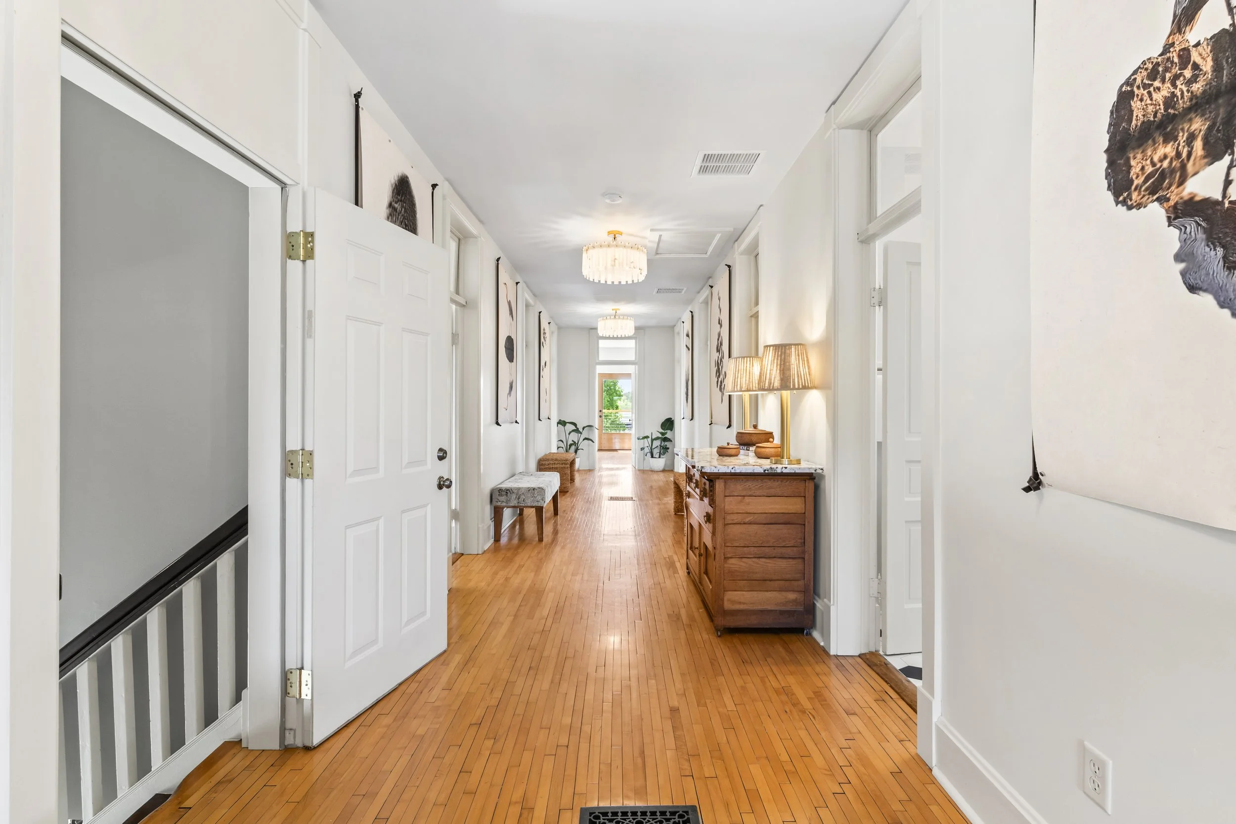 12_interior-01.jpg