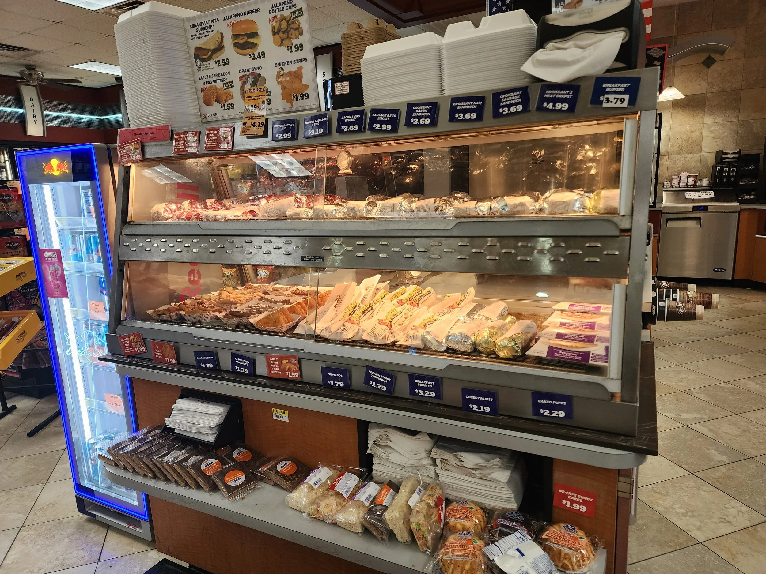 Fuel On – Escanaba’s Local Stop for Gas, Hot Food, Cold Drinks & More