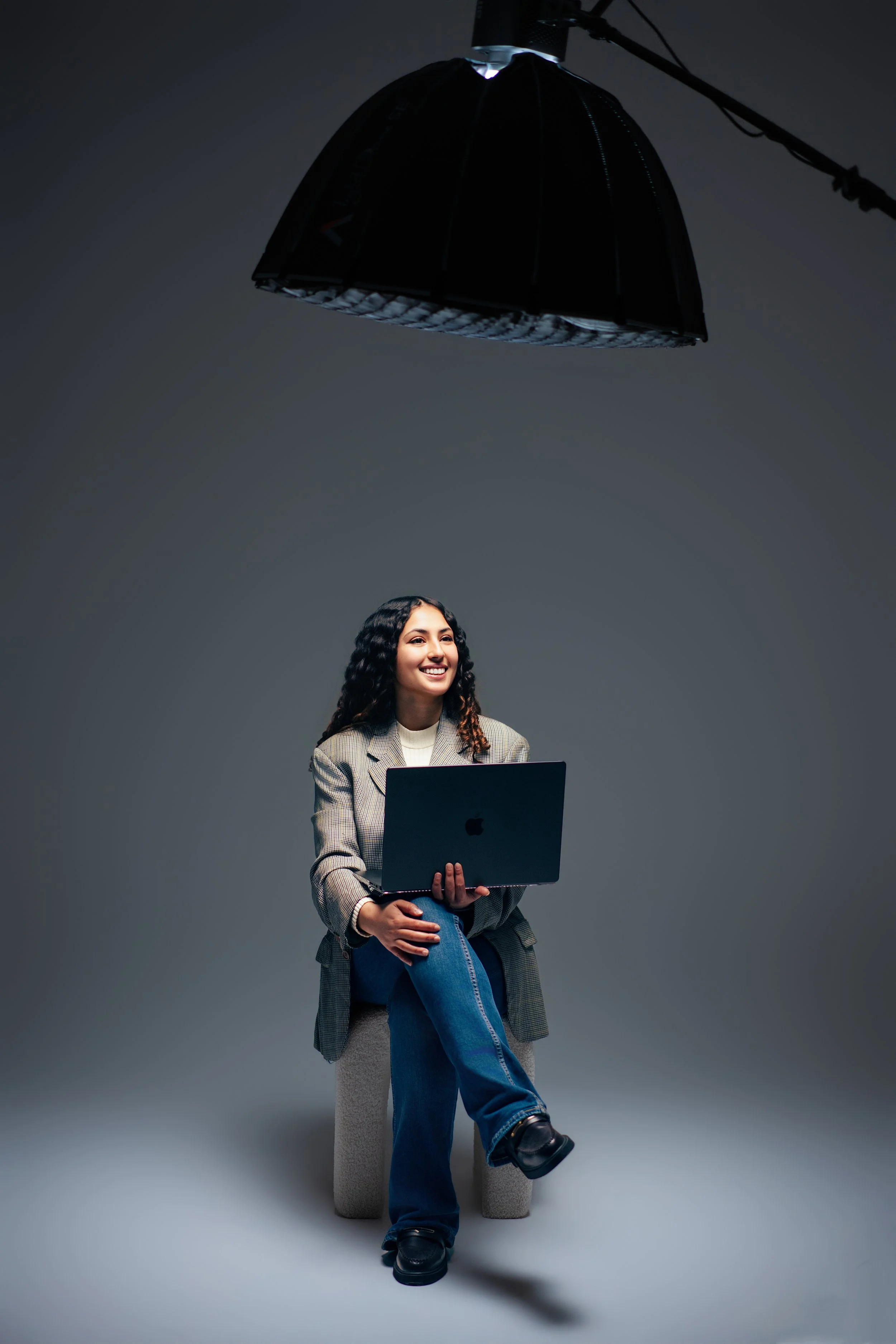 Jihene, Digital Marketing Strategist e Art Director di J&S Creative Studio, specializzata in strategia di brand e social media management a Parma.