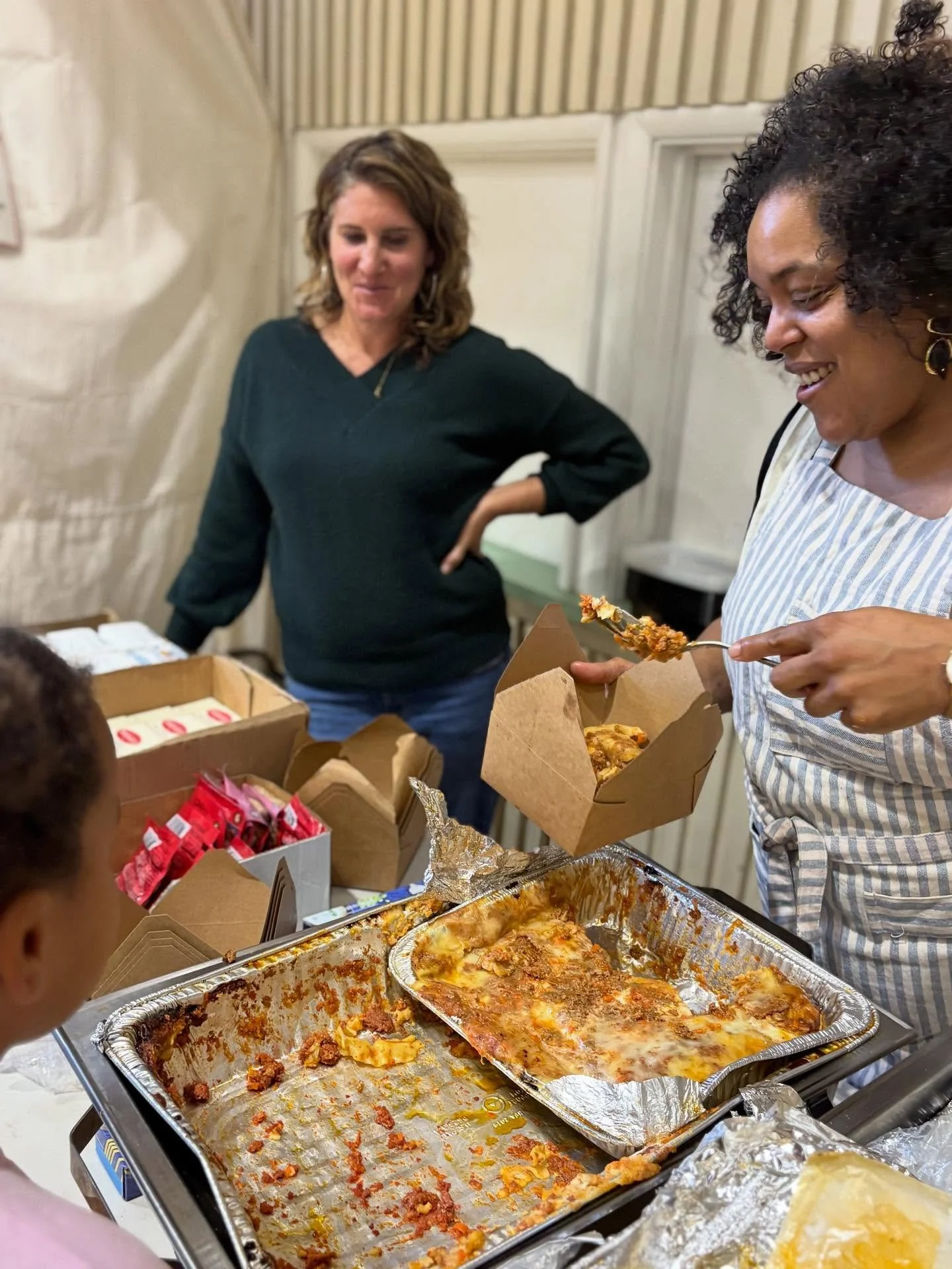 What a beautiful Sunday. ✨

Chef Shelby led an incredible class yesterday &mdash; over 20 families left with new skills, groceries to cook at home, budget-friendly recipes, and pre-made lasagna and enchiladas to take home. 

We&rsquo;re grateful. And
