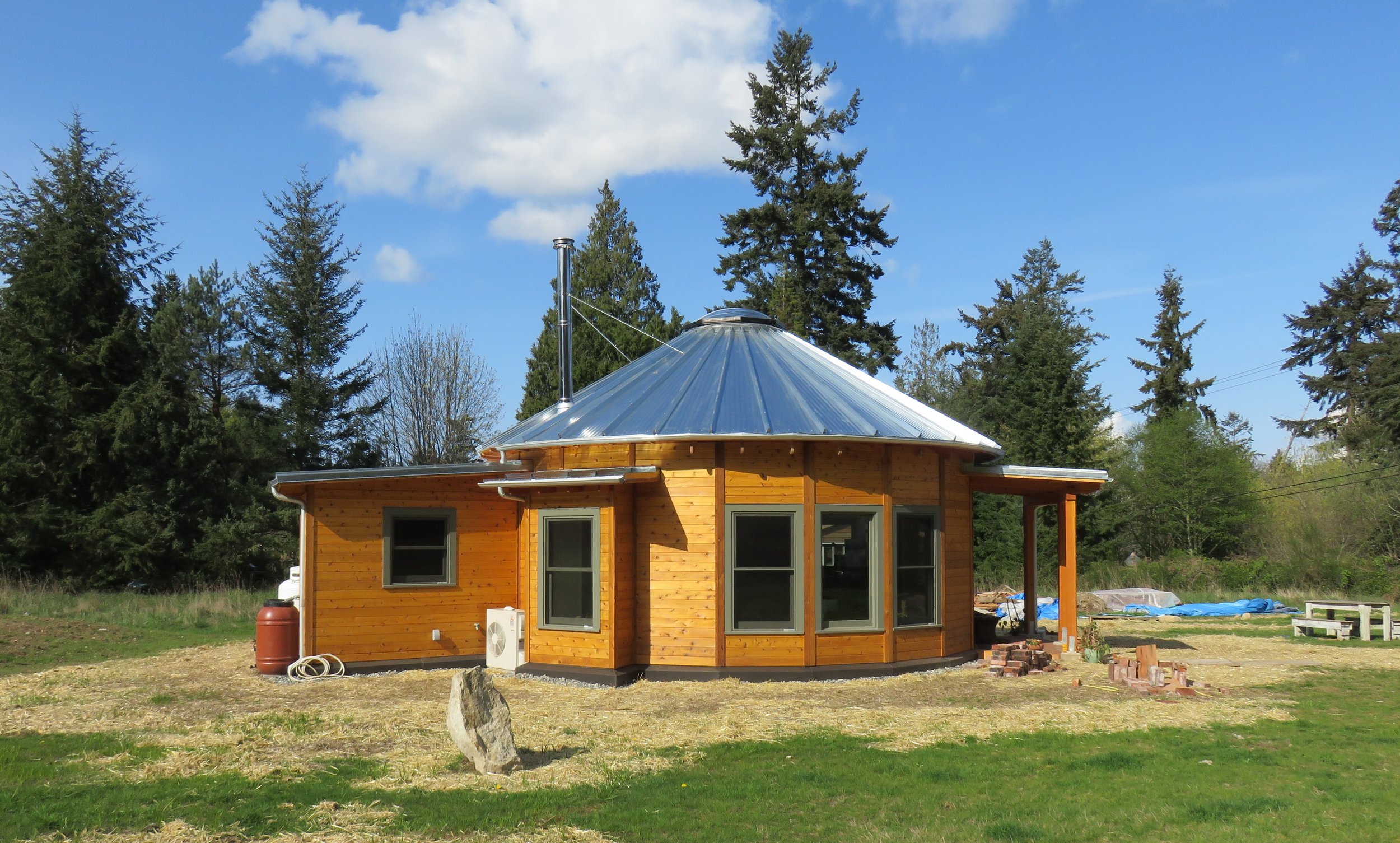 LIN YURT OUTSIDE 2.jpeg