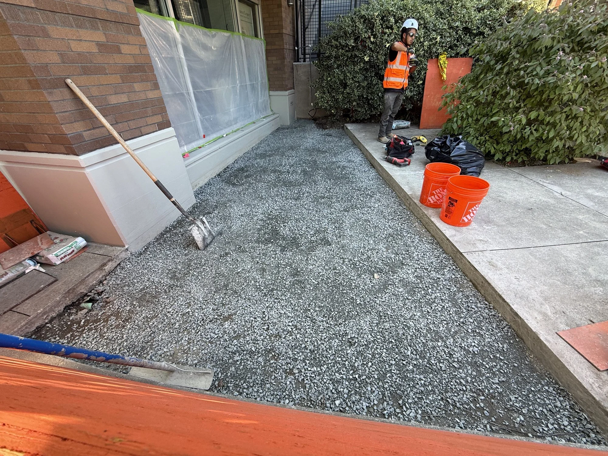 05-compacted-base-prep-commercial-walkway.jpg