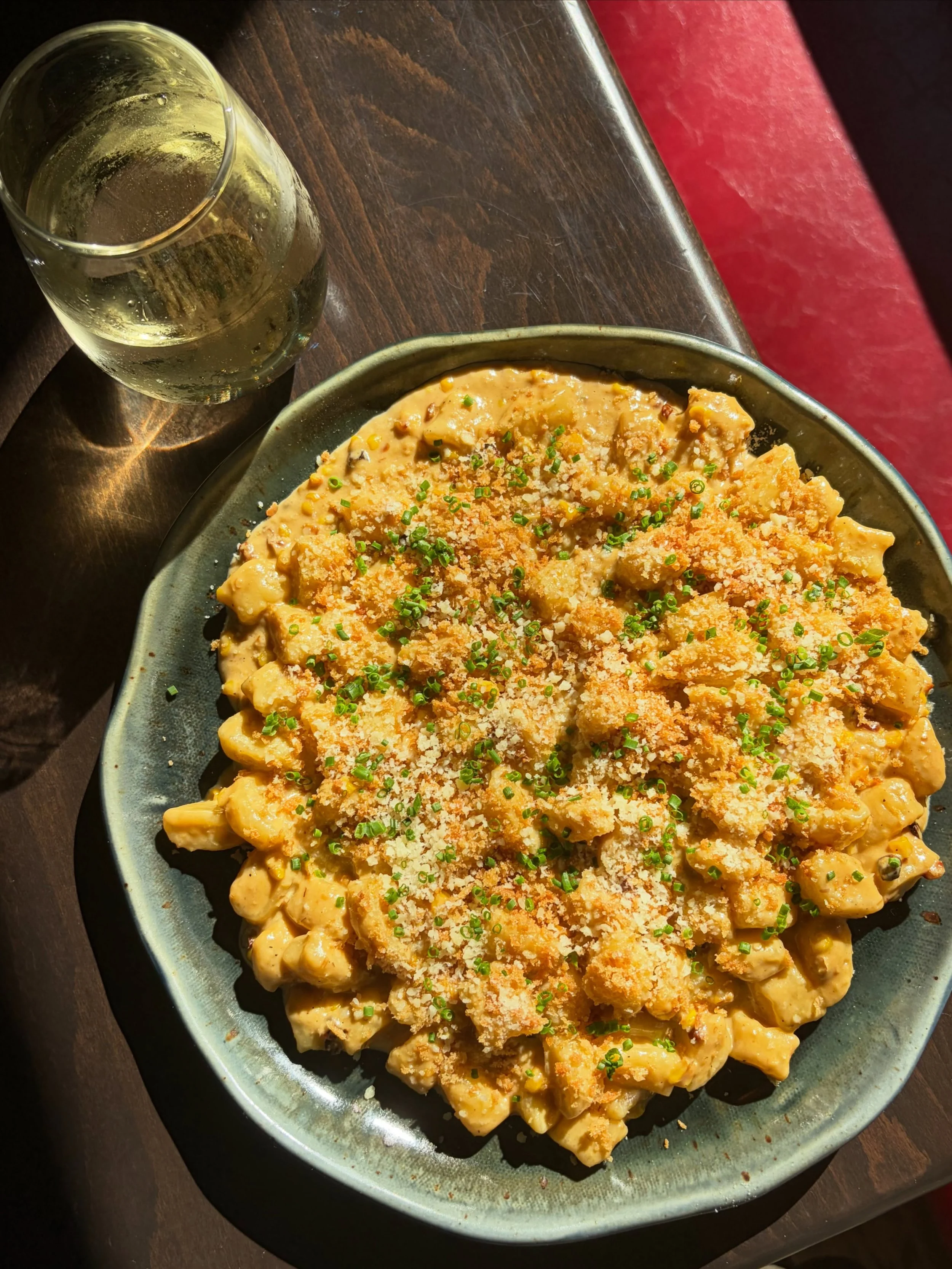 ☀️🌽
New to the menu: Roasted Corn Gnocchi 

House-made Ricotta Gnocchi. Roasted Corn Cream Sauce &amp; Corn Kernels. Brown Butter Breadcrumb. Parmesan. Chives. Vegetarian.

Pair it with a nice crispy Sav Blanc or Prosecco 🥂