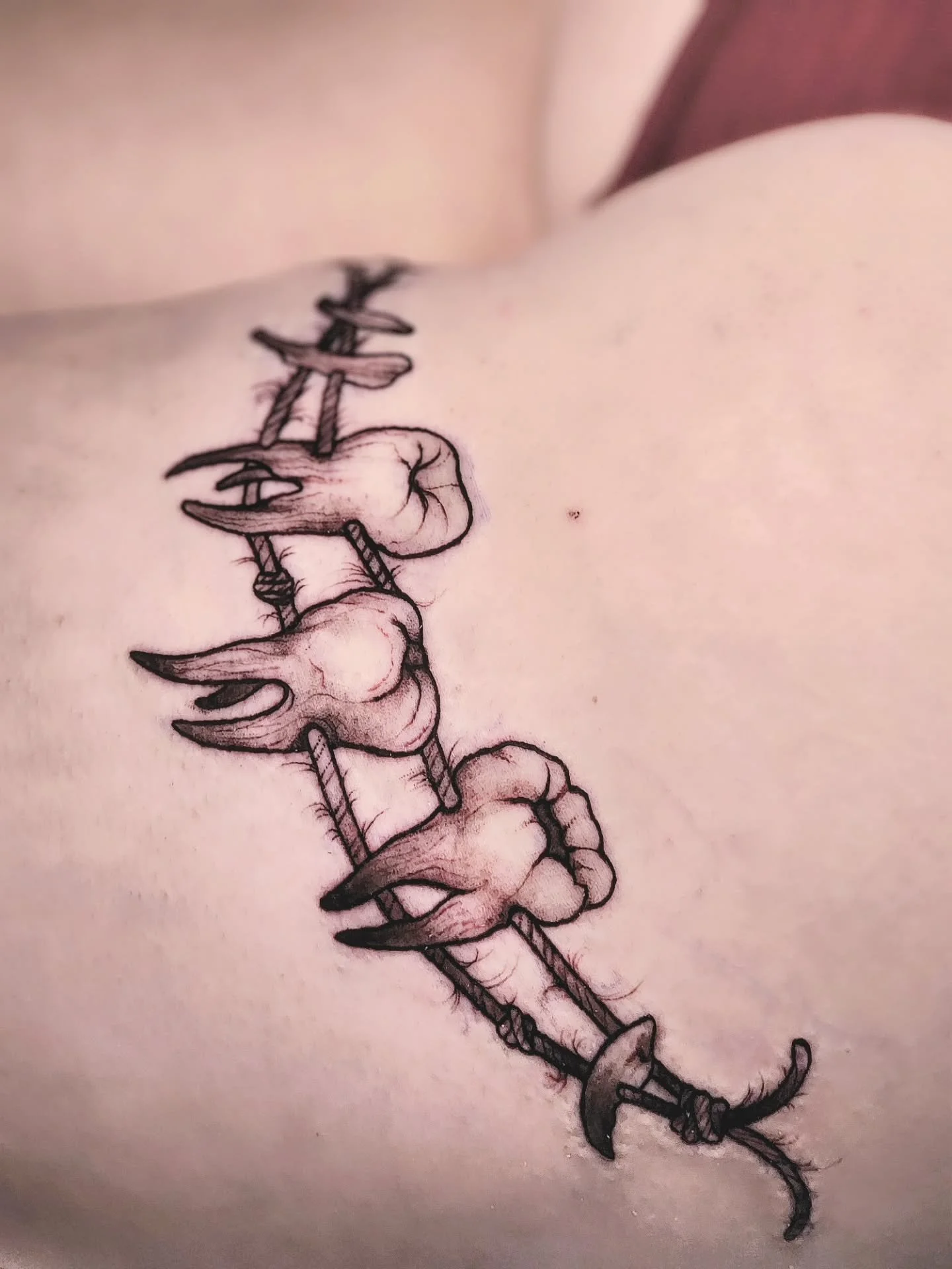 Absolute honor bringing this Blackwork Teeth design to life for Lauryn!! Loved working on the shading for this one and the placement is sick 🔥 

✤Done at @magic.rabbit.tattoo in #mesaaz
✤Books are open for custom work♡click the link in my bio to boo