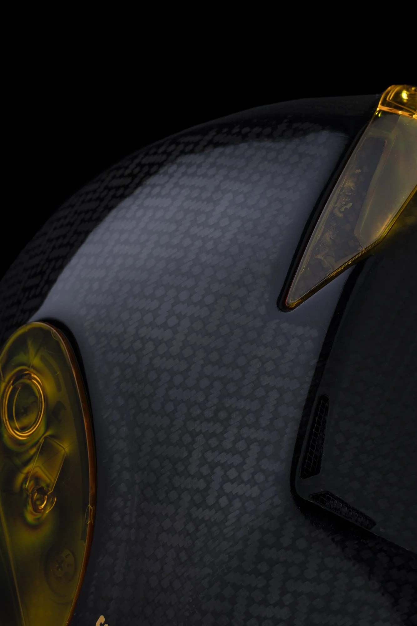 AFPCarbon4TressBlack-YellowDetail.jpg