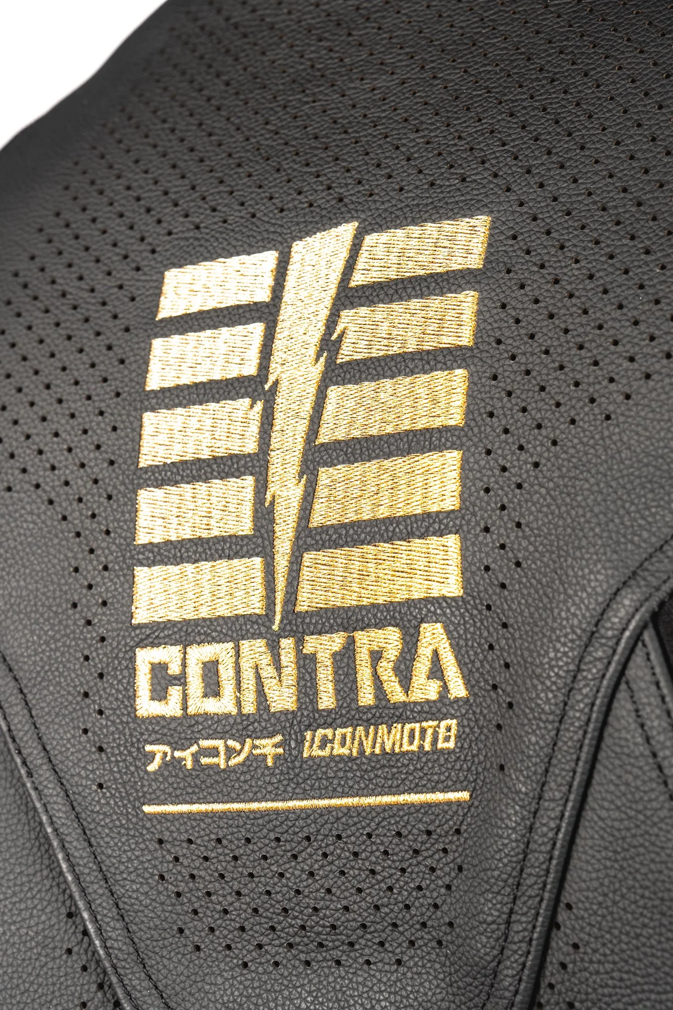 Contra3RROnBodyBlackGoldDetail3.jpg