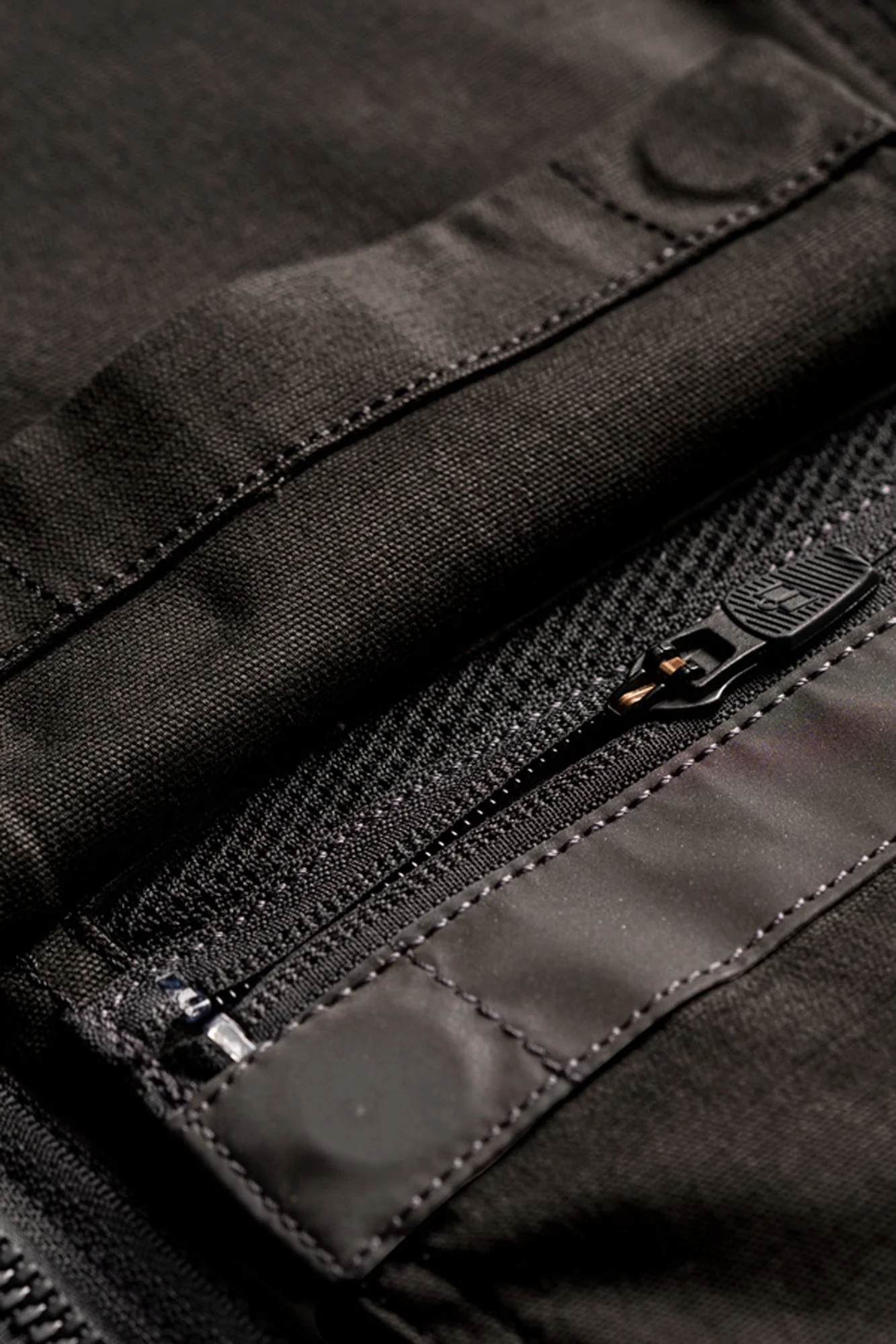 MototankerDetailBlack-2.jpg