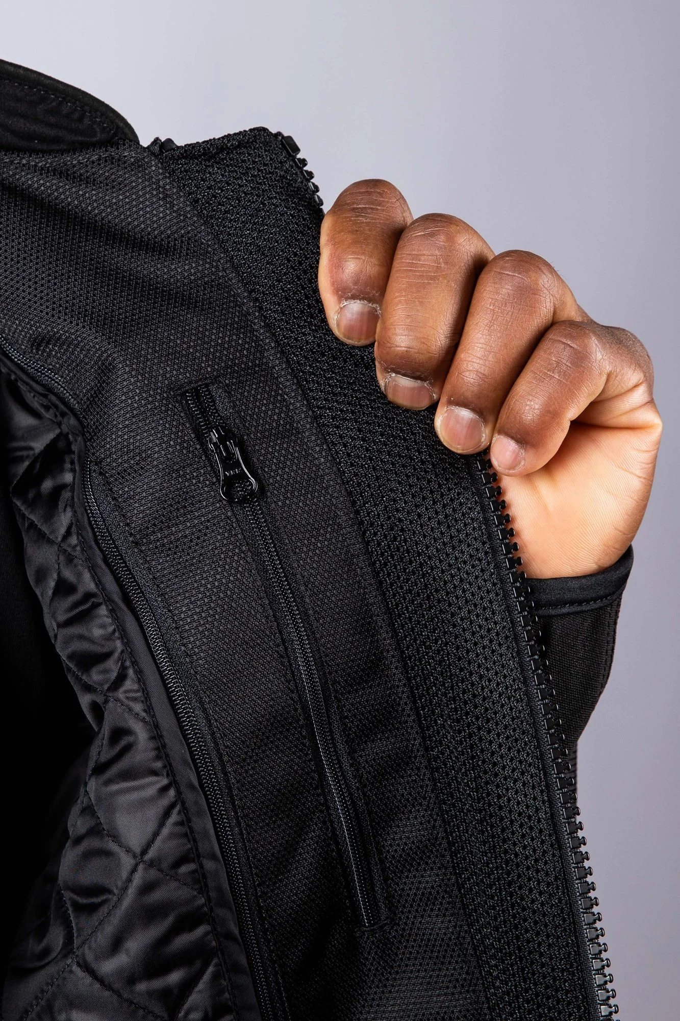 OverlordLeatherBlackFitDetail6.jpg