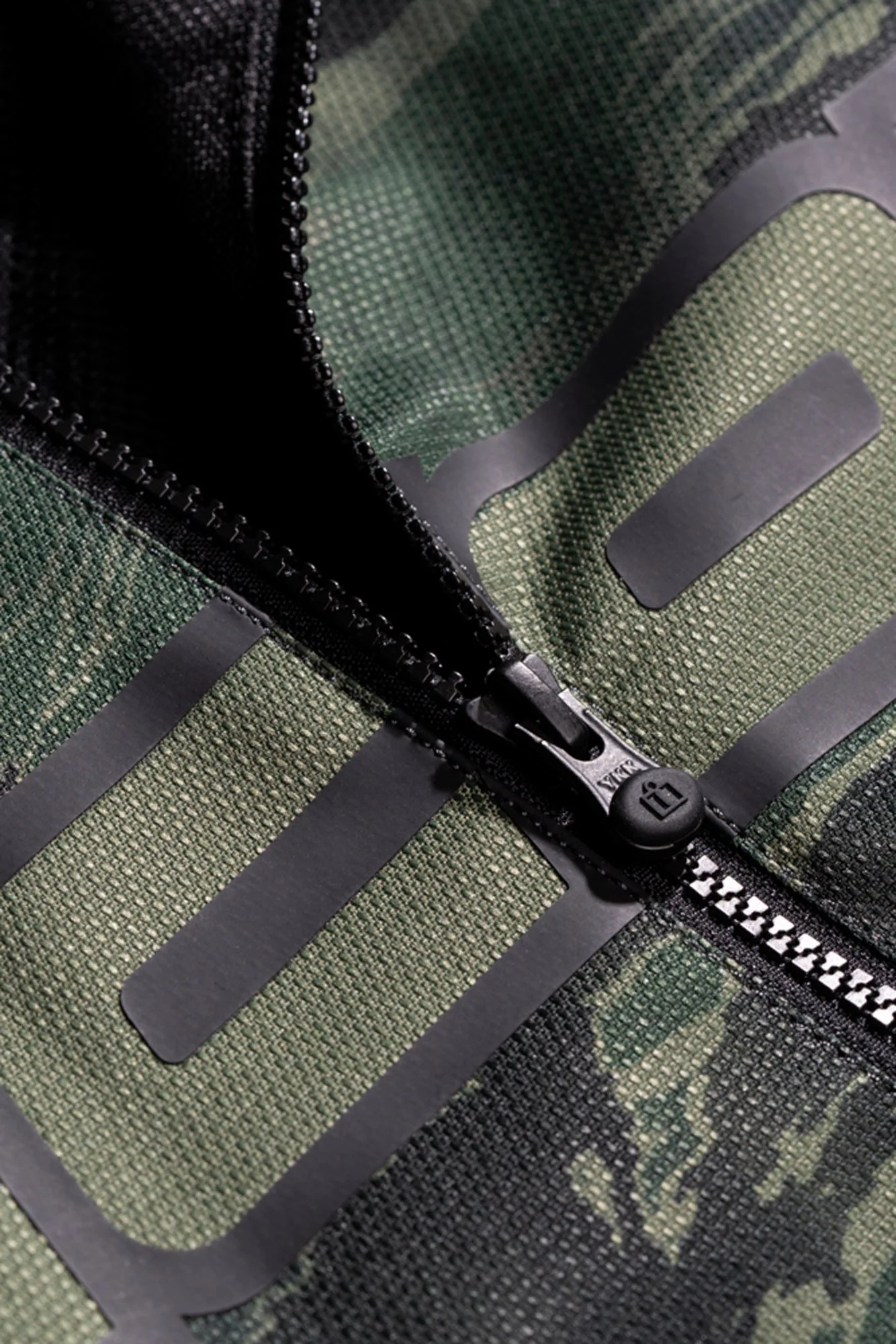 HooliganCETigersbloodJacketOliveCamo_Detail-2.jpg