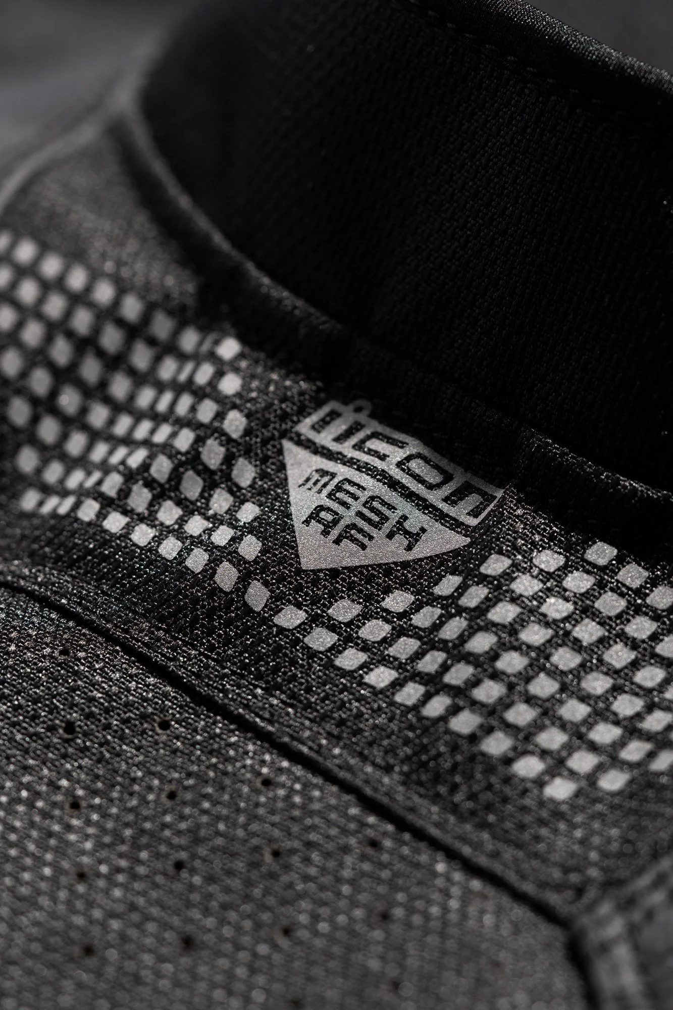 MeshAFCELeather_Black_CollarDetail.jpg