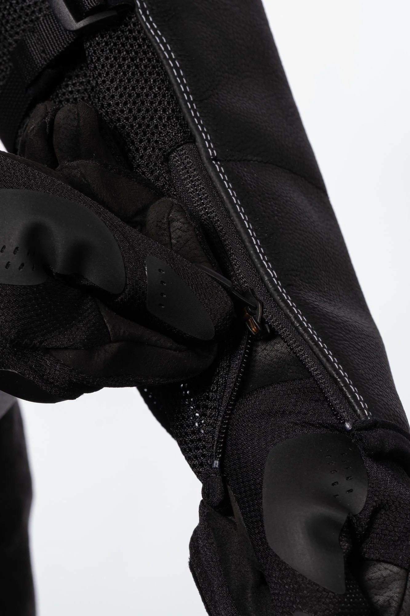 MeshAFCELeather_White_WristDetail.jpg