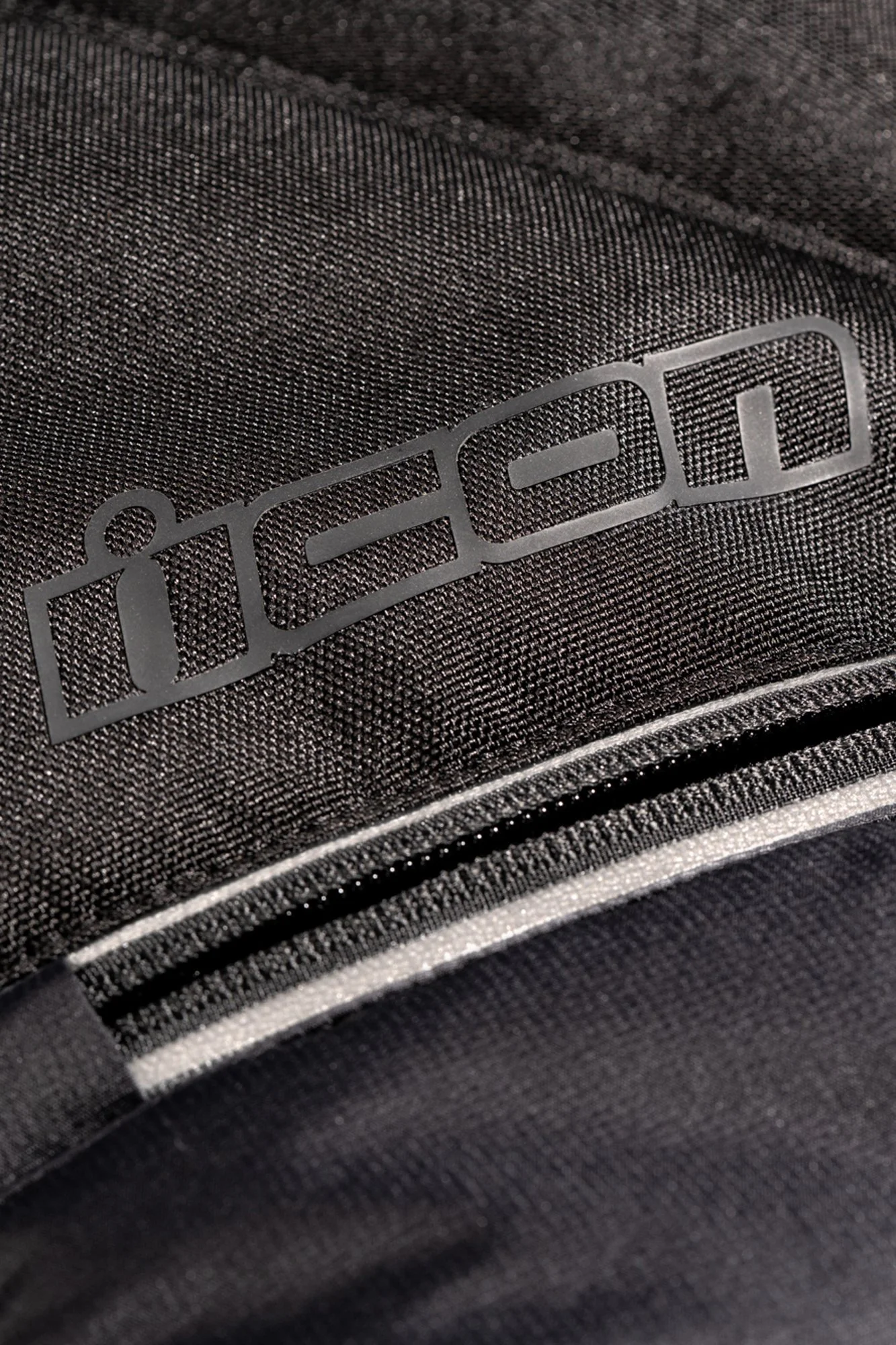 GhostPufferJacket_Detail5.jpg