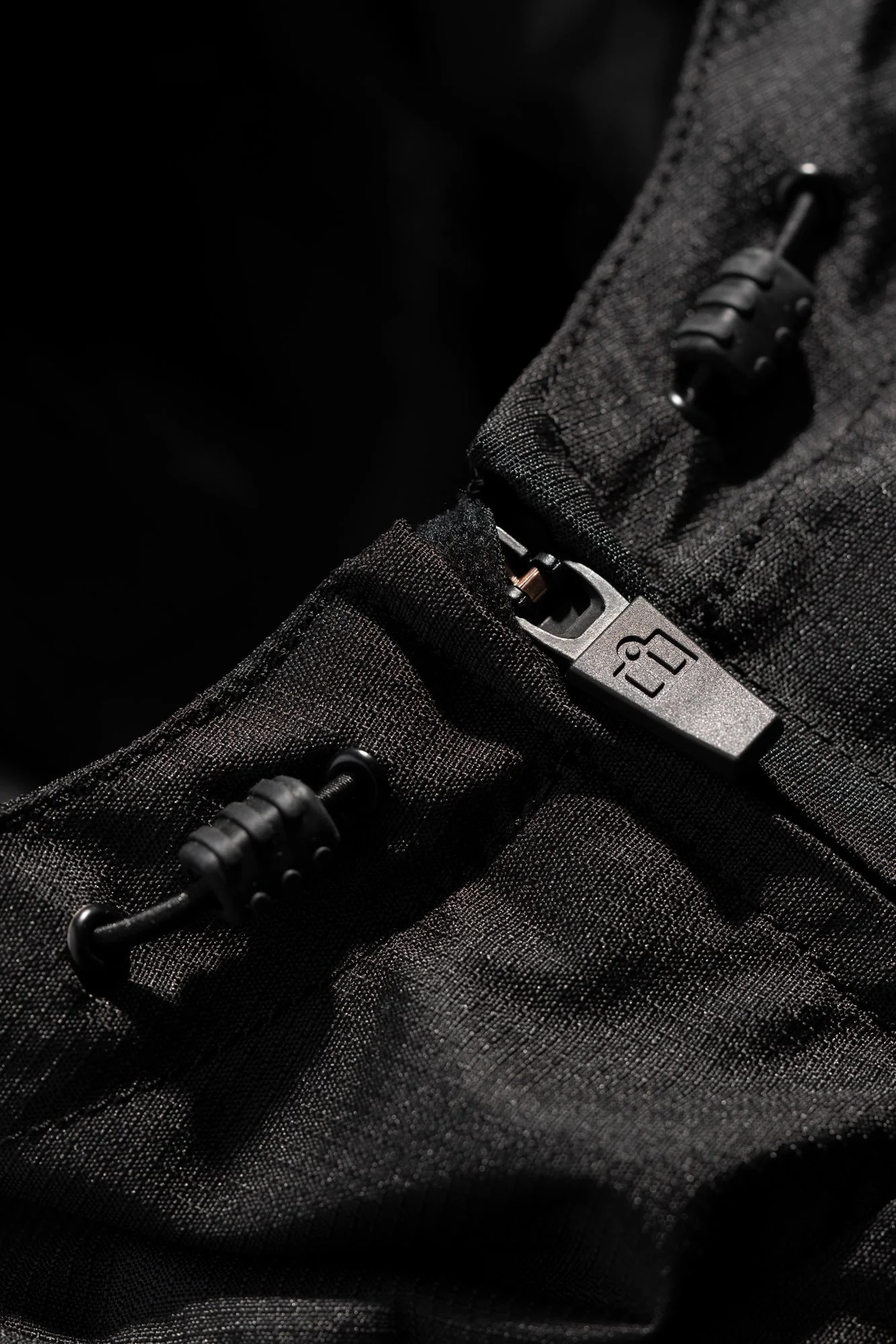 PDX3Jacket_Black_CollarDetail.jpg