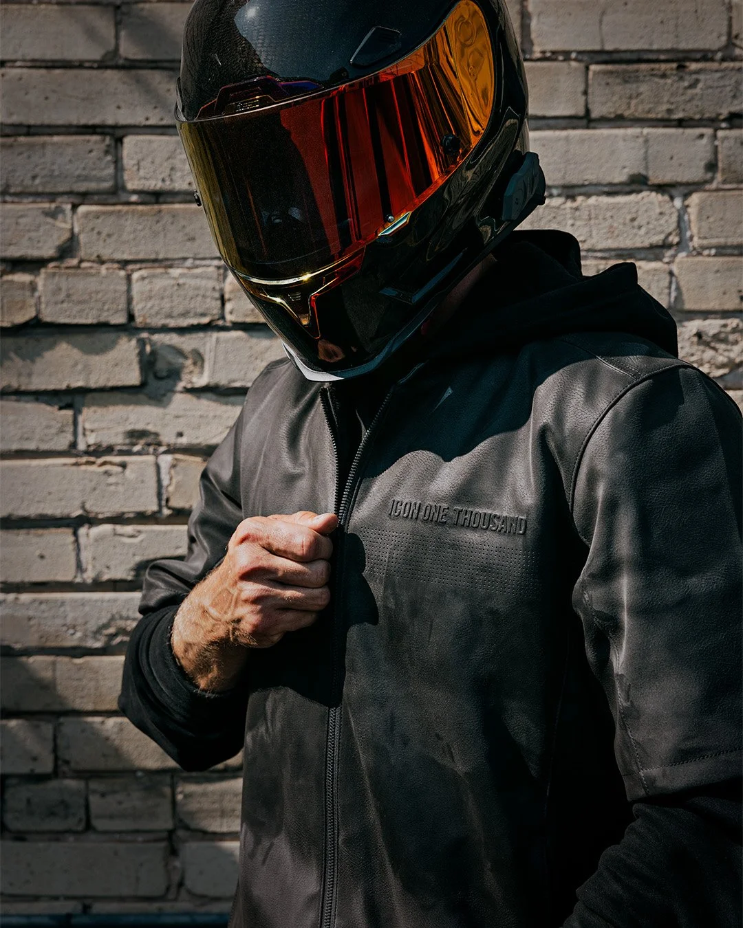 For the ones who &ldquo;don&rsquo;t wear jackets.&rdquo; The Short Track . D3O&reg; armor, Ax&reg; Laredo chassis &ndash; so you don't have to give up your short-sleeved style.