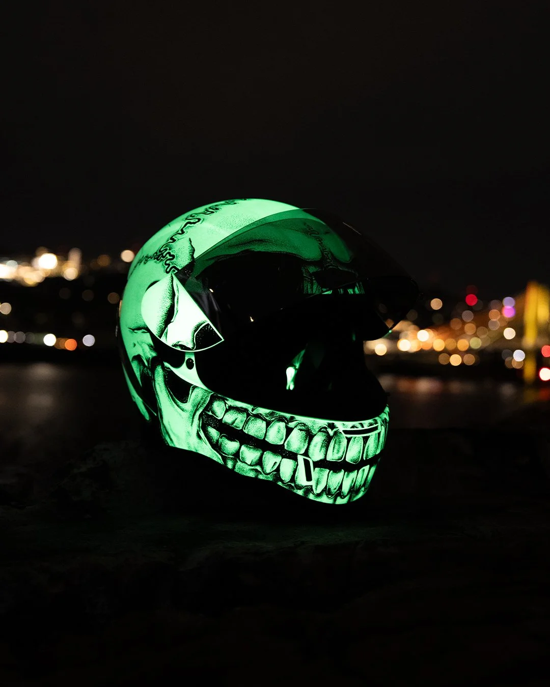 Glow beyond the grave. DOT/ECE certified, MIPS Brain Protection. Built for retribution.