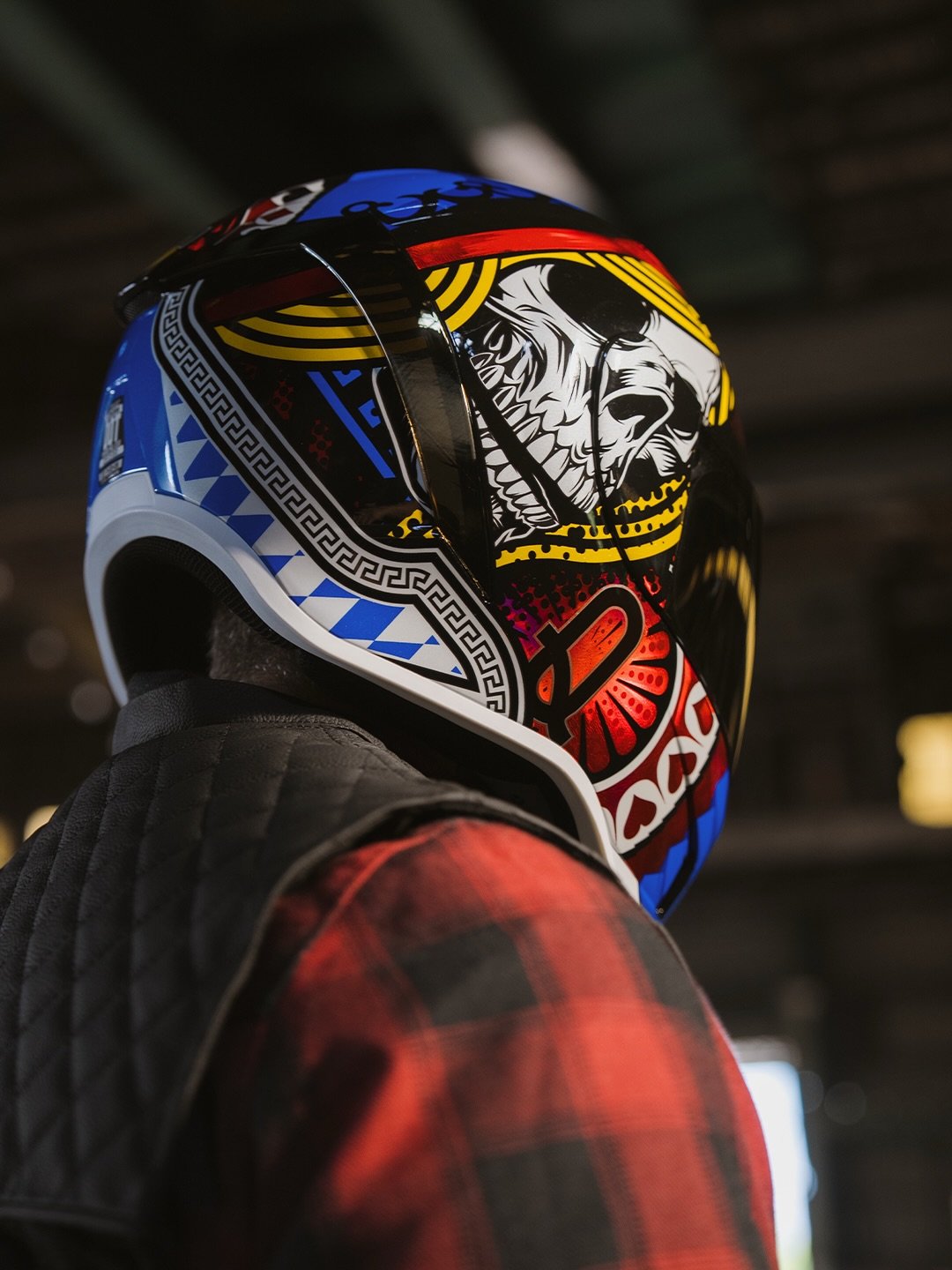 Airform Lucky Lid 5. Not a wild card. A stacked deck.
MIPS brain protection.
DOT + ECE certified.
Dark smoke Dropshield.
Fog-Free ICON Optics included.
Play your hand with intent.