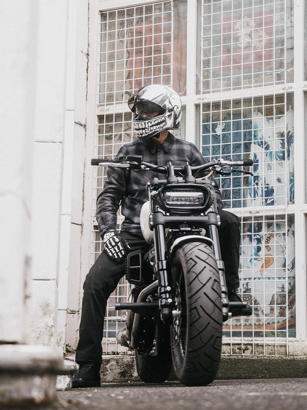 Flannel vibes, modern tech. The Fallblock flannel includes a full suite of D3O impact protectors and 300D reinforcement.