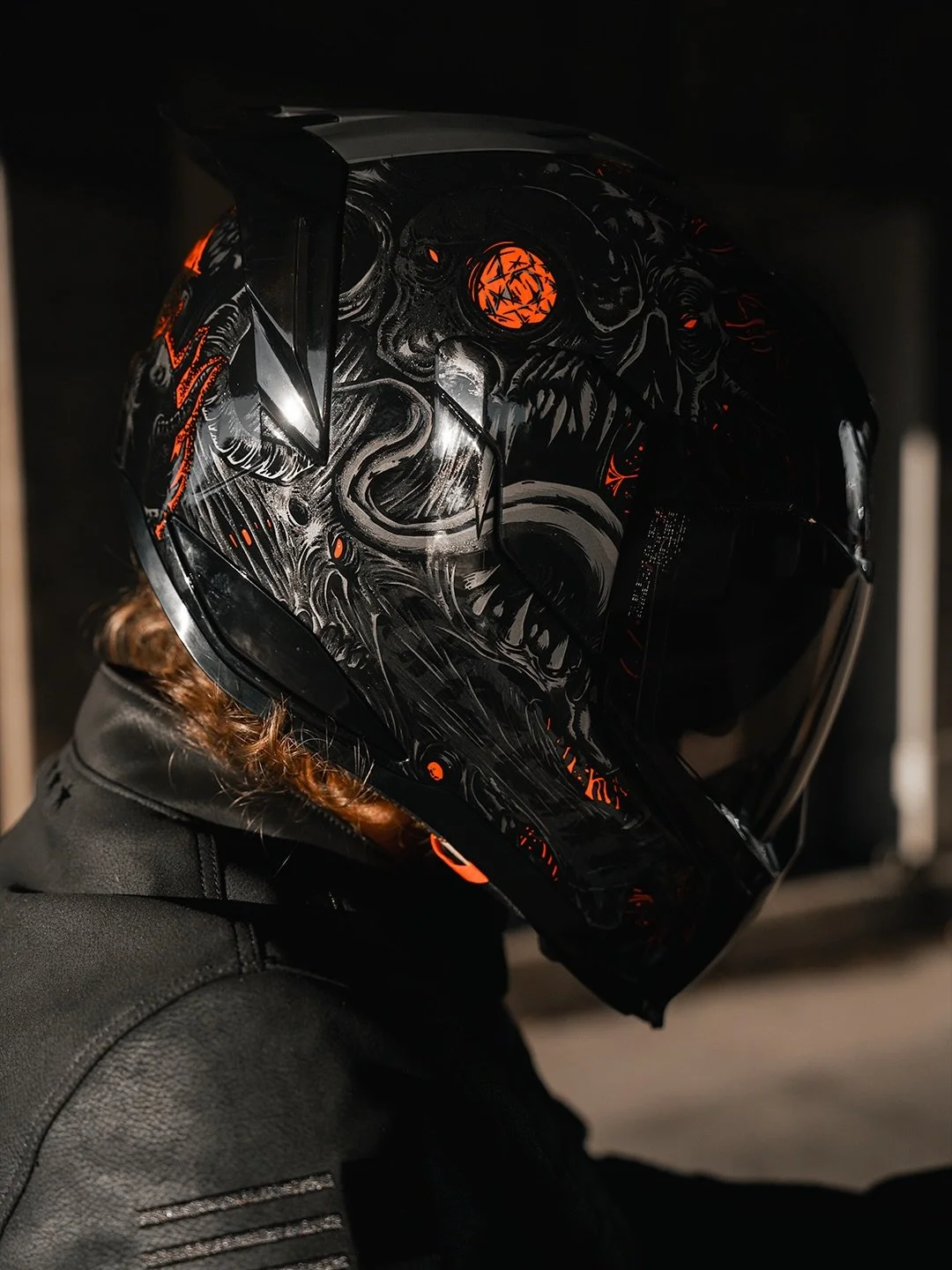 The ULTRAFLITE Misanthrope is back in stock!

Summoned from the underworld and precision engineered for impact. The Ultraflite MIPS Misanthrope features a lightweight FRP shell, MIPS Brain Protection System, Darksmoke Fog-Free UltrafliteShield, and i