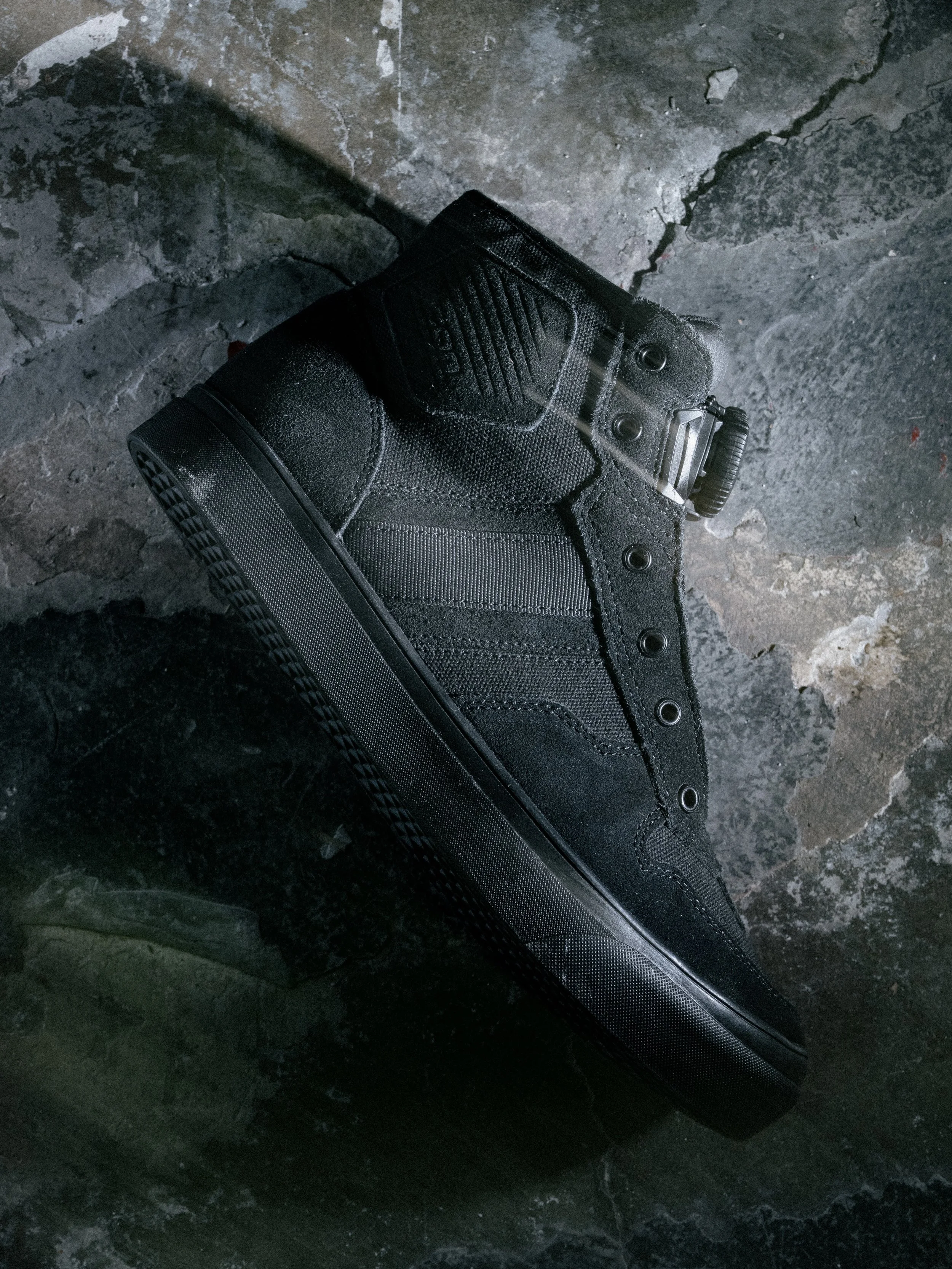 Ready for the street on or off the bike. The Dog Days CE Boot pairs timeless style with hidden tech, combining D3O&reg; protection, BOA&reg; precision fit, and all-day comfort in a silhouette that never looks out of place.

Now Available From Authori