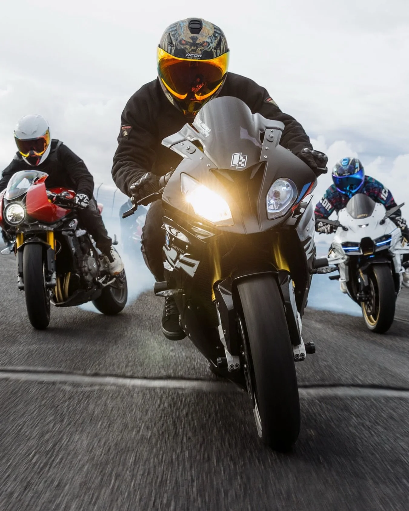 Since 2002, ICON has been building purpose-built street gear for riders navigating the chaos of the real-world.

Packed with industry-leading protection, rider-focused comfort, and tested by extreme athletes - because the street hits different.

Ques