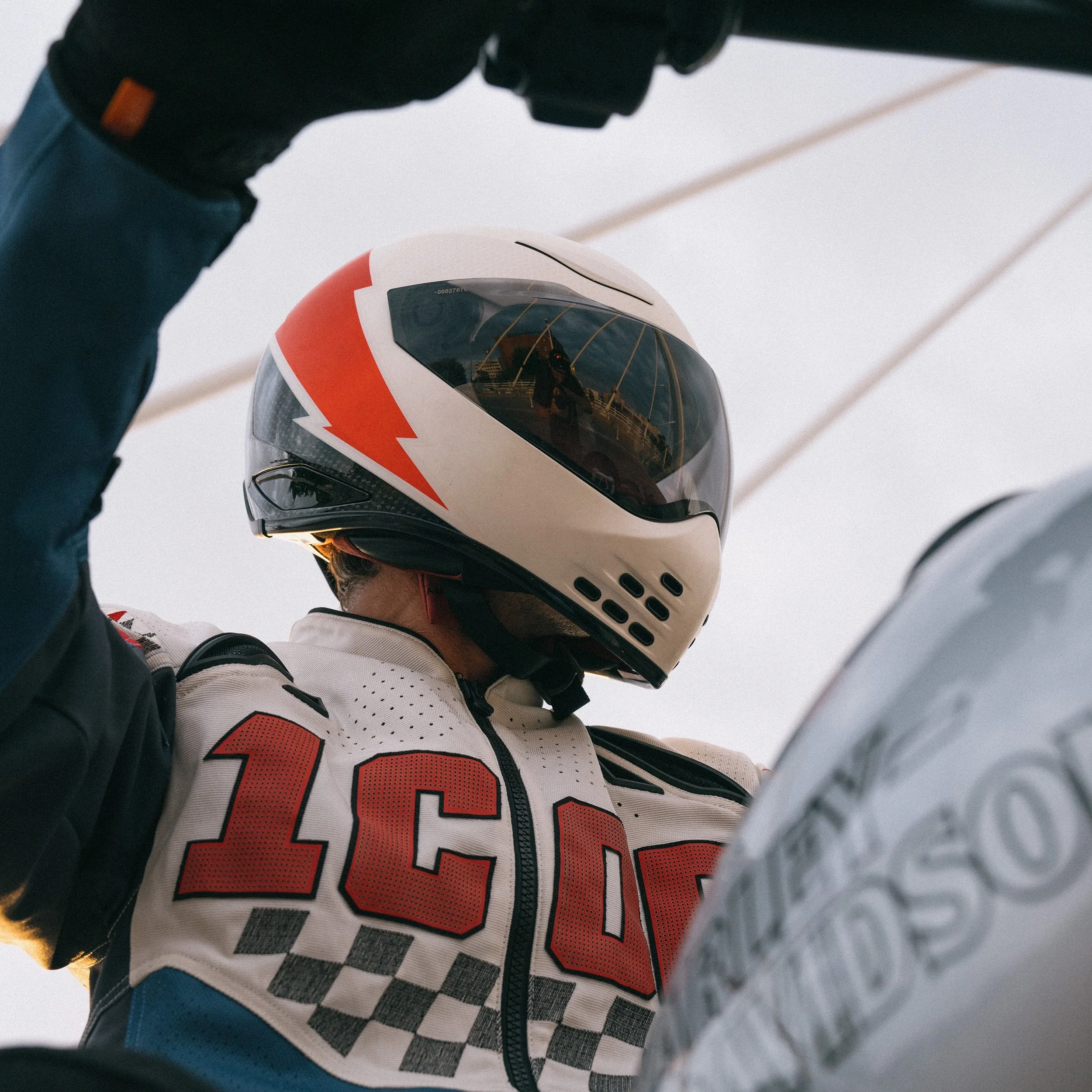 The asphalt always wins. Dress accordingly.
 
The ICON Domain Slabtown, unmistakable style and the protection you need. lightweight FRP shell, fog free optics, increased ventilation, DOT, ECE 22.06 and PSC certified. Ride protected, ride ICON.
 
Ques