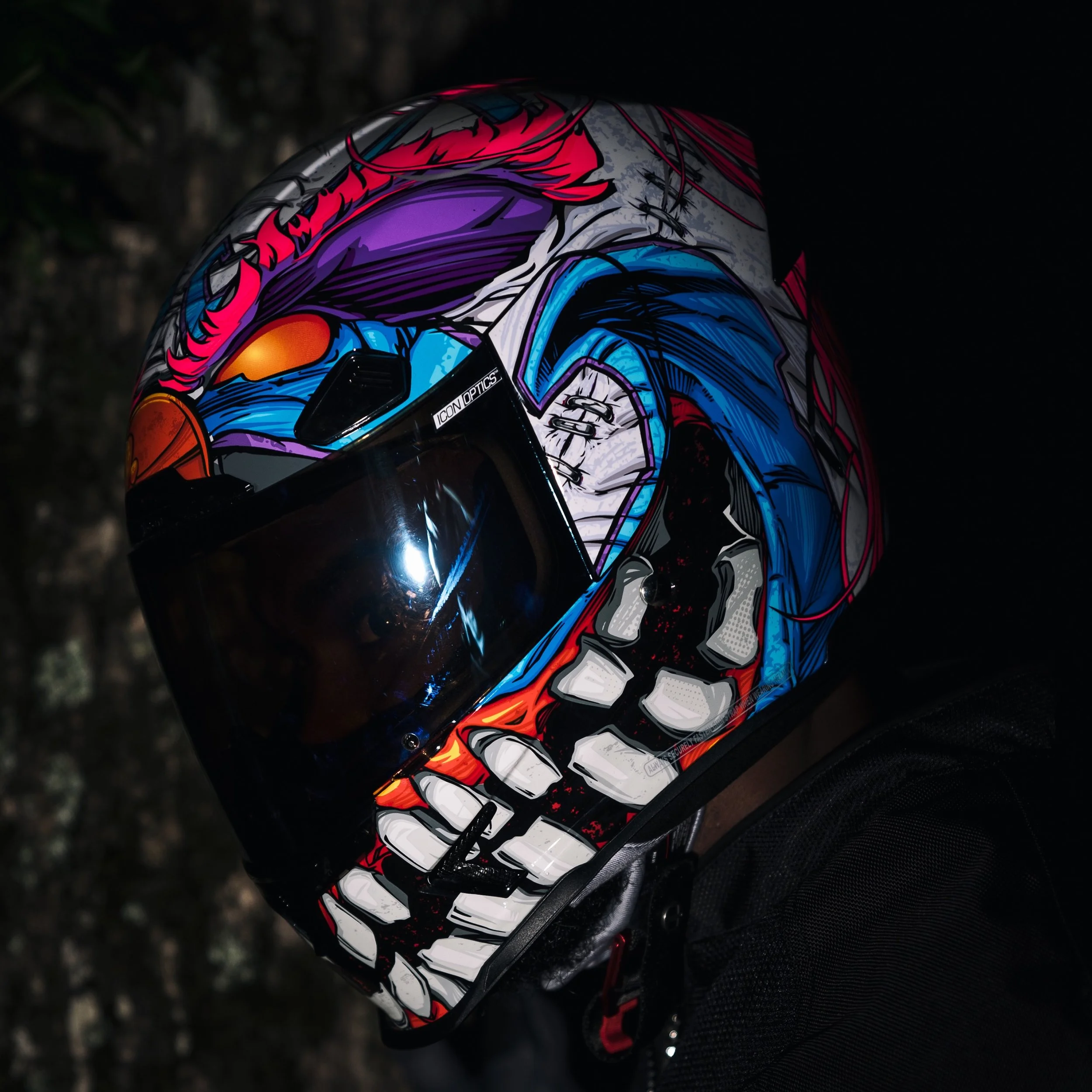 Built to stand out in traffic, not disappear in it.
Ride with premium comfort, ventilation, and protection in the ICON Airframe Pro Krazy Klown, built for riders who demand both performance and all-day comfort.

Questions about fit, gear, or setup? V