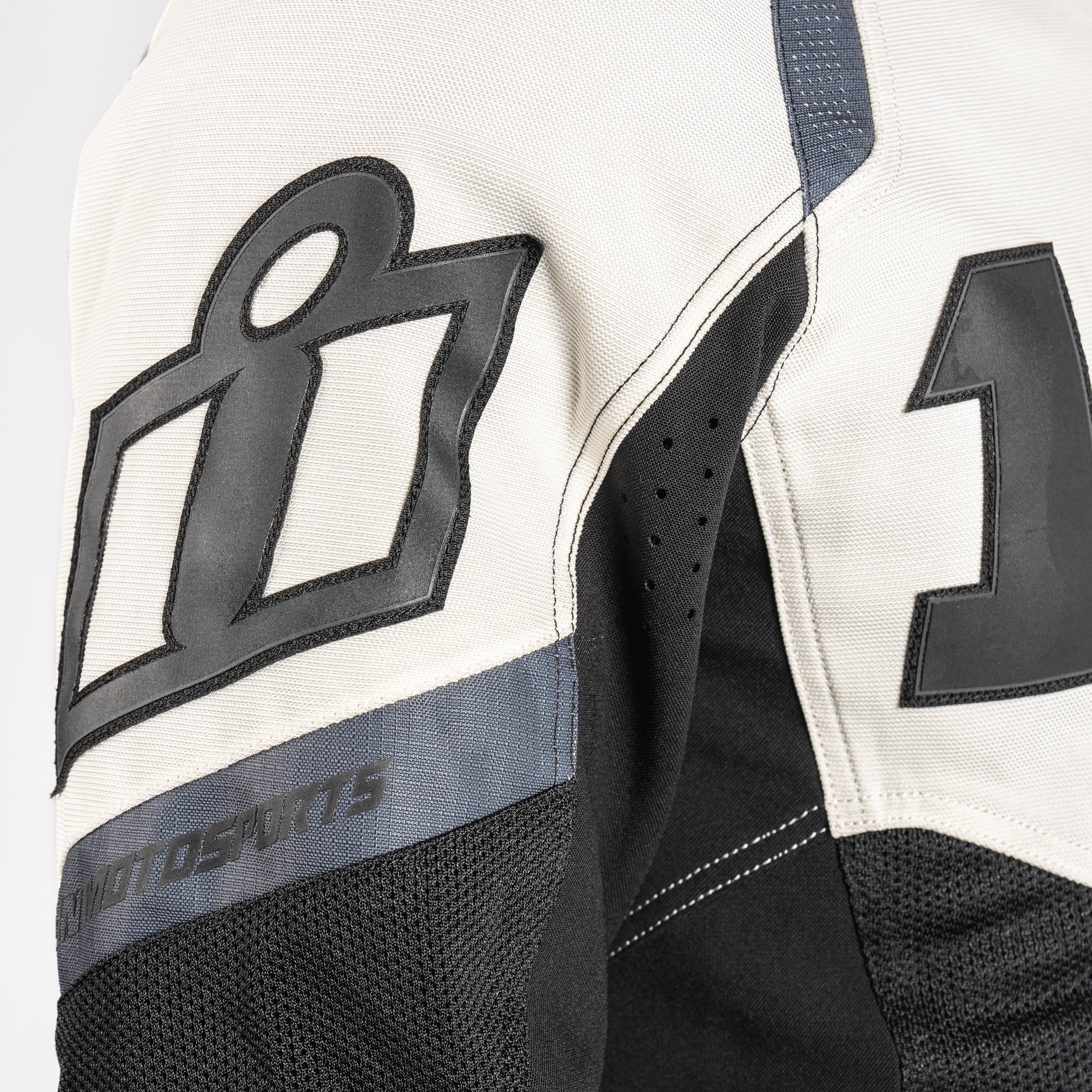 Contra3OnBodyWhiteBlackDetail2.jpg