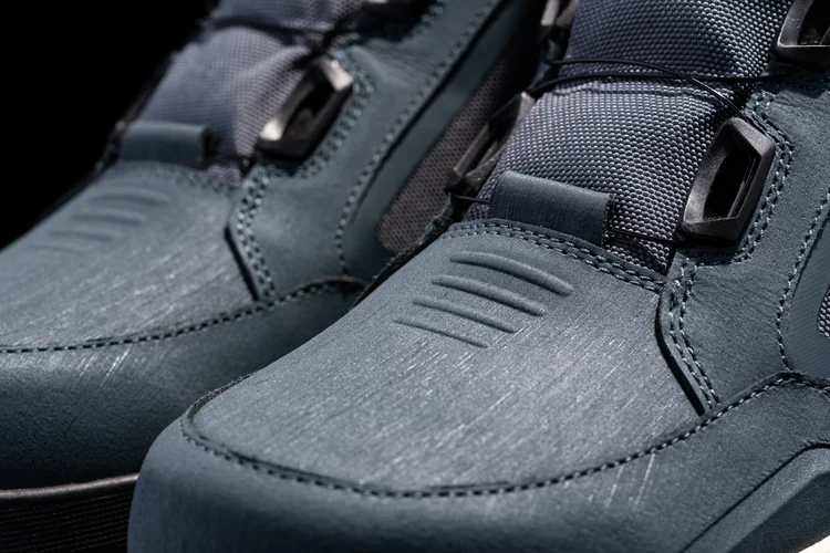 Close view of the grey Icon Patrol 3 boot upper and BOA fastening