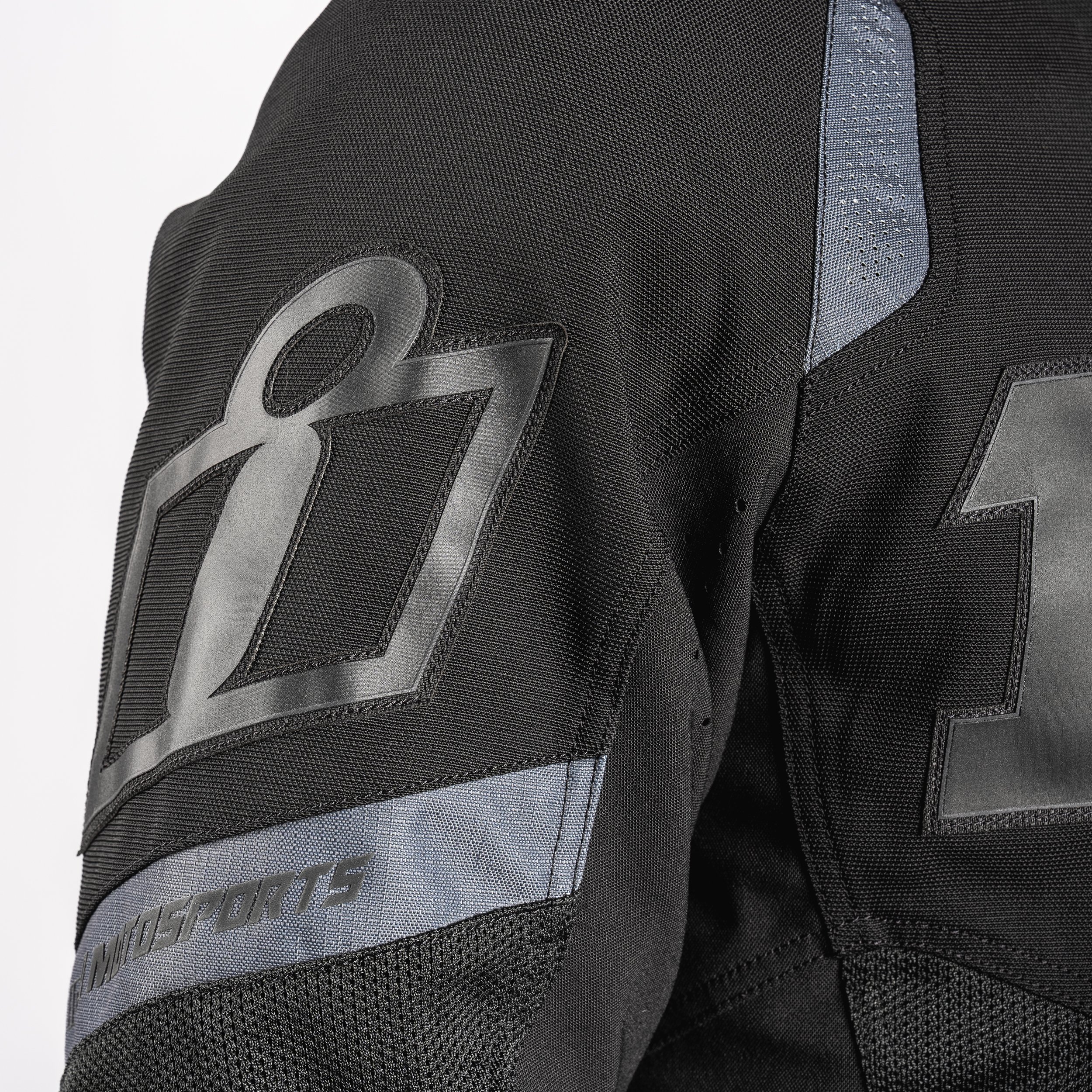 Contra3OnBodyBlackDetail4.jpg
