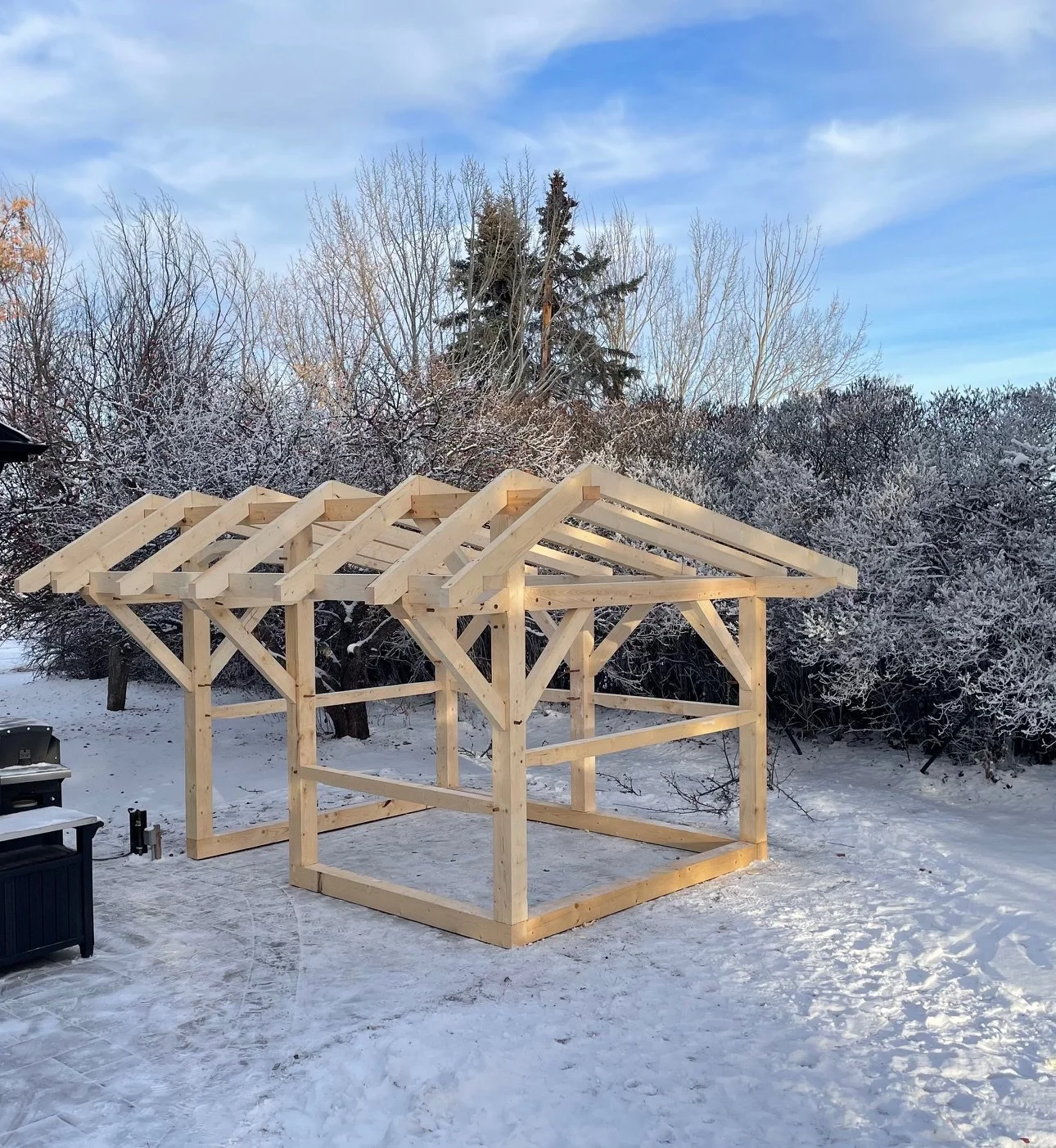 Installed this little frame today. The clients will be finishing it themselves and using as an outdoor kitchen. It was a fun one to make. Thanks to @central_valley_furniture for the help putting it up.