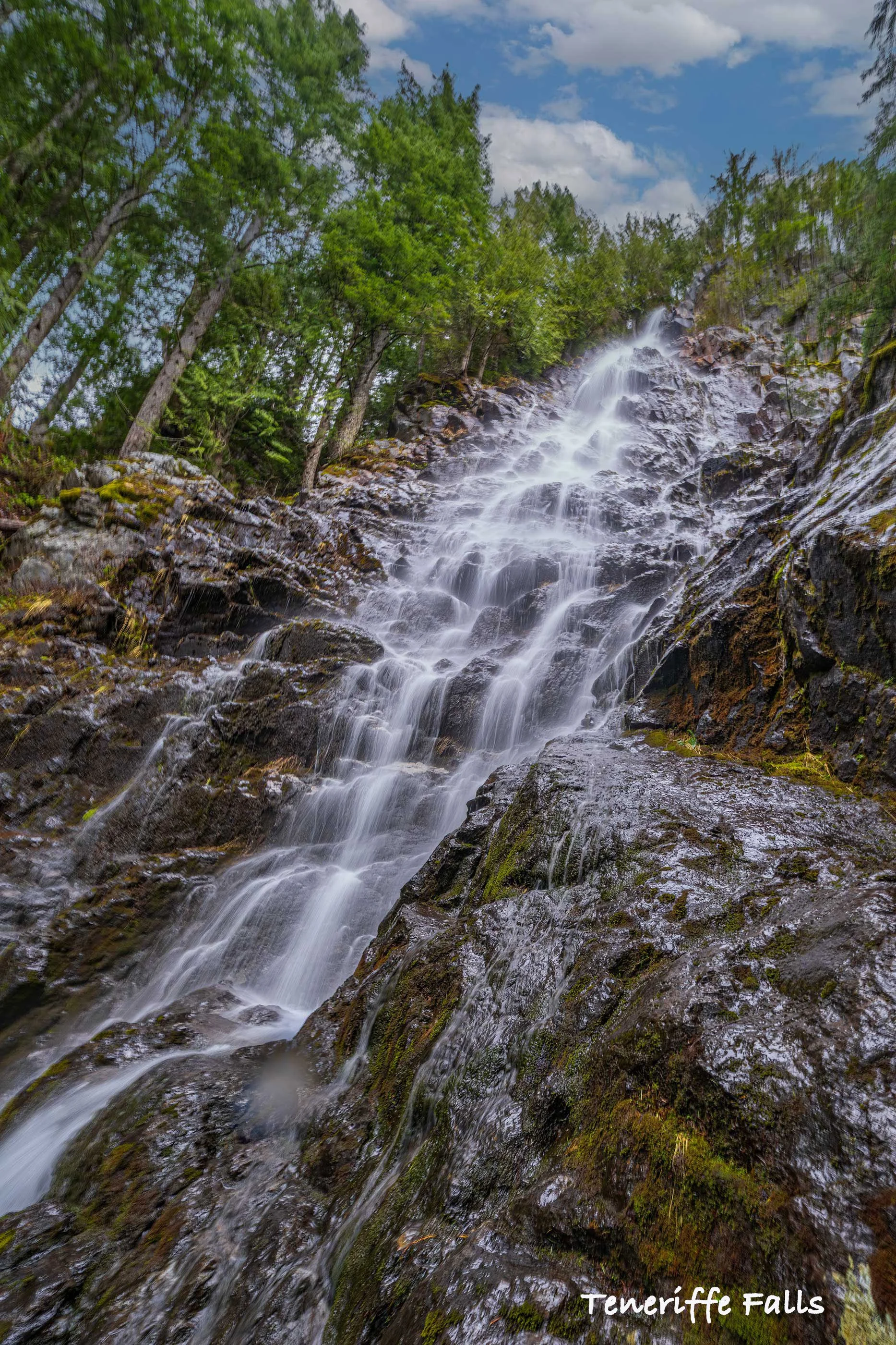 Teneriffe-Falls-vertweb.jpg