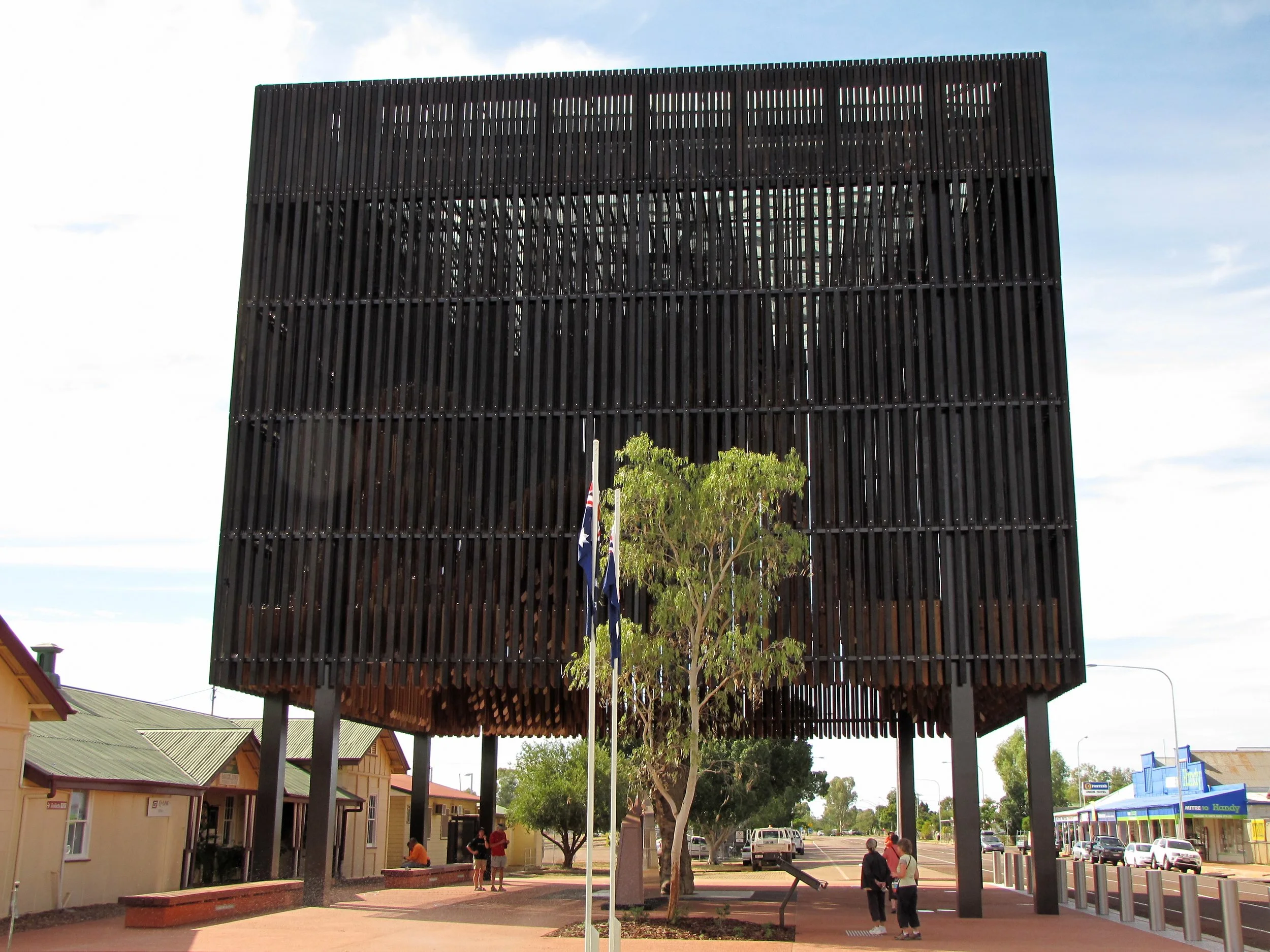 lh 181 Tree of Knowledge.jpg