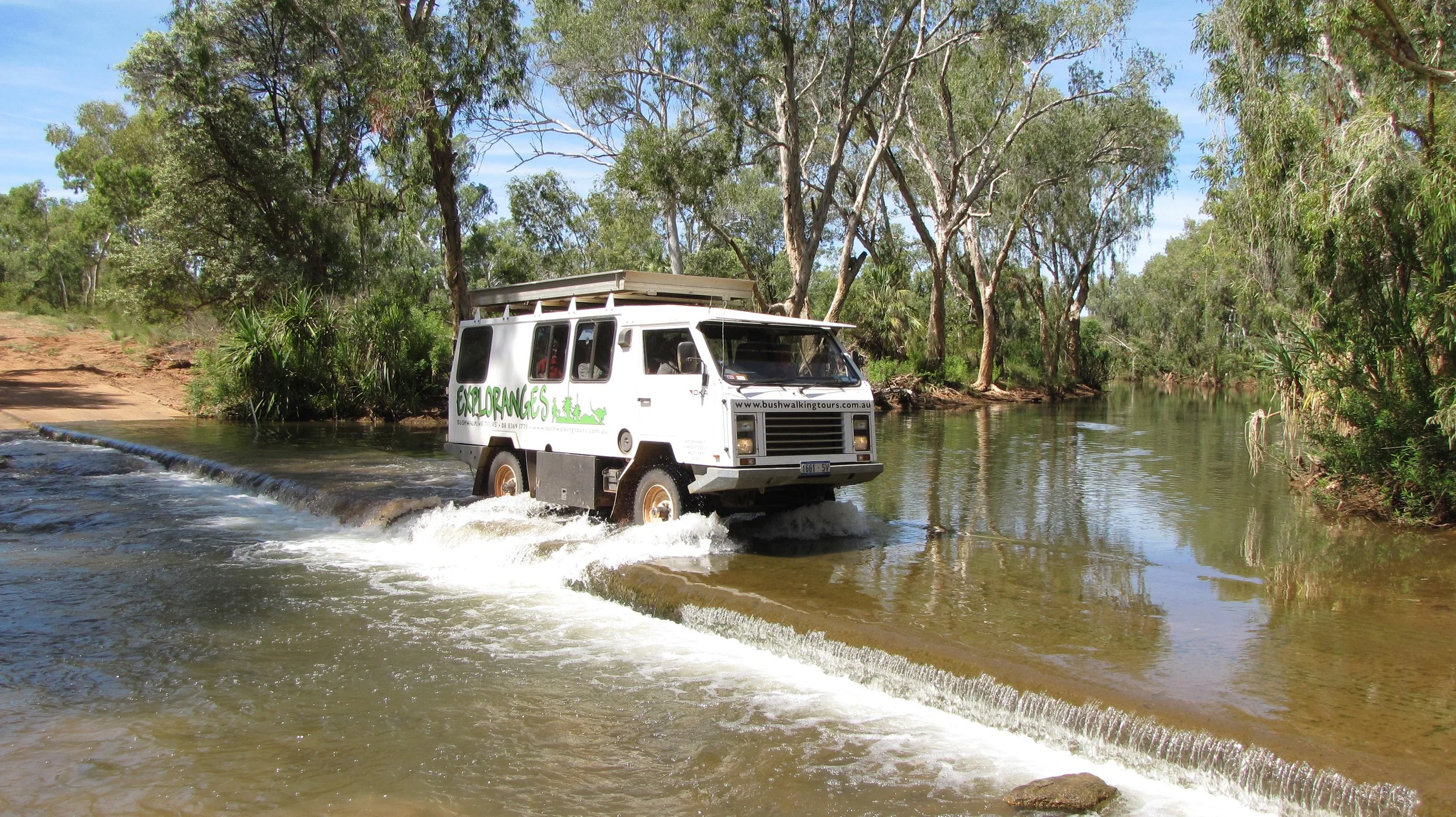 lh 053 Crossing the O'Shannassy River.jpg